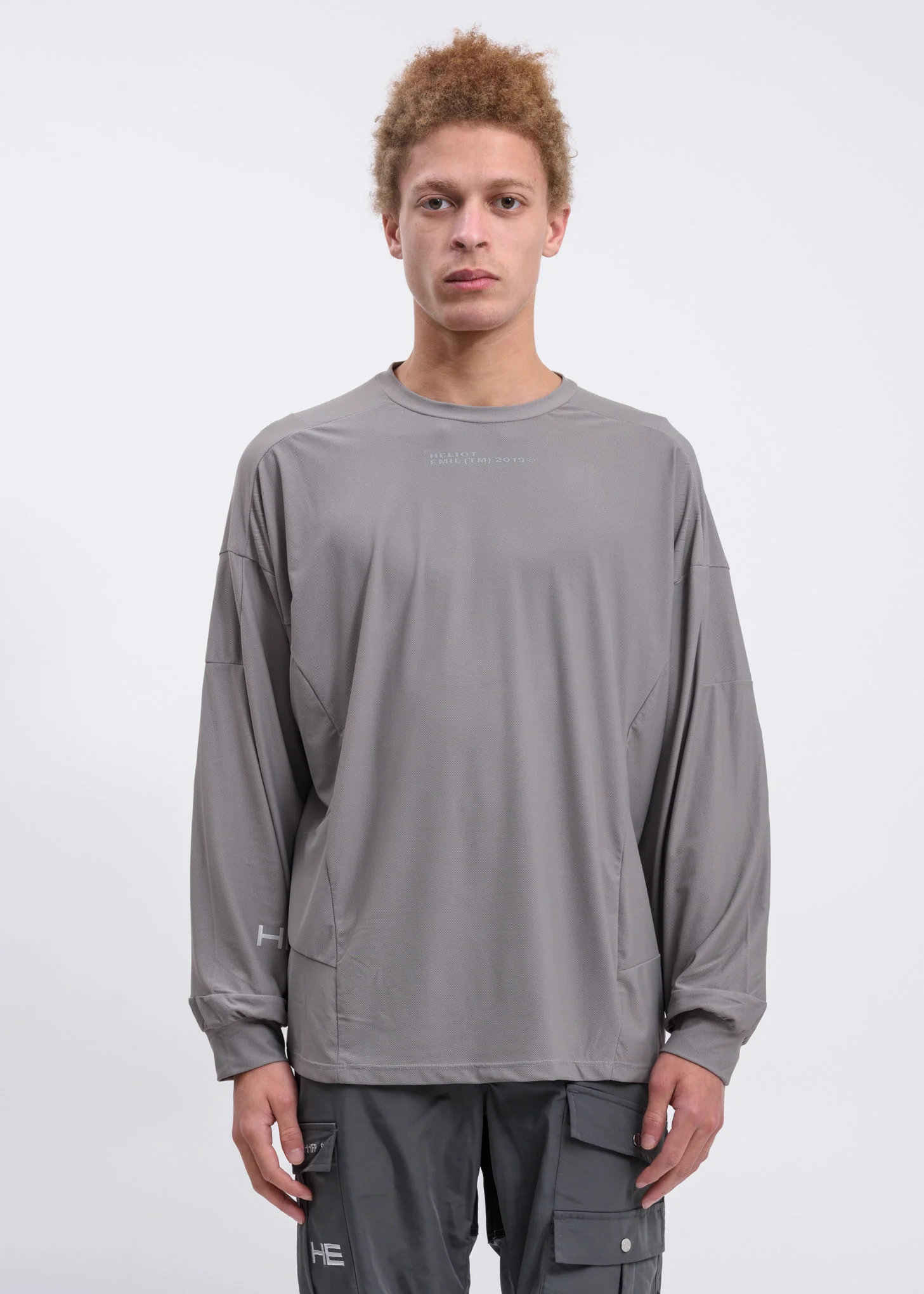 Grey Crewneck W. Padded Long Sleeves