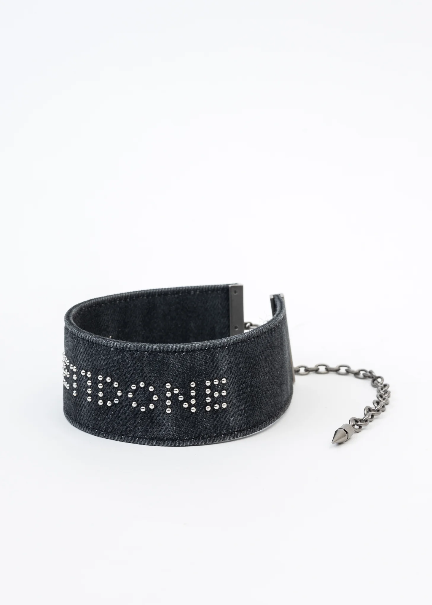 GREY DENIM LOGO STUD SQUARE CHOKER - Image 4