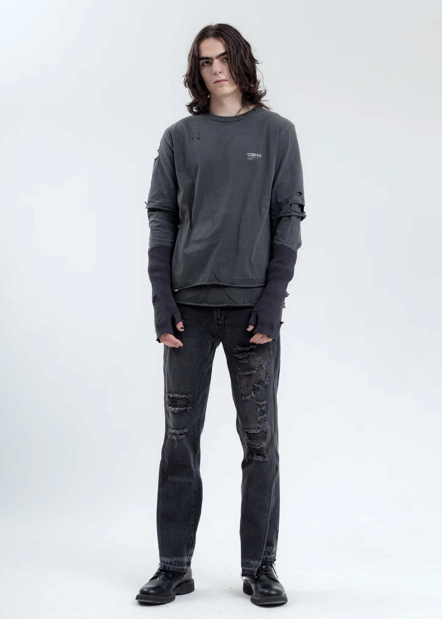 Grey Distressed Double Layer Logo Long Sleeves T-Shirt - Image 7