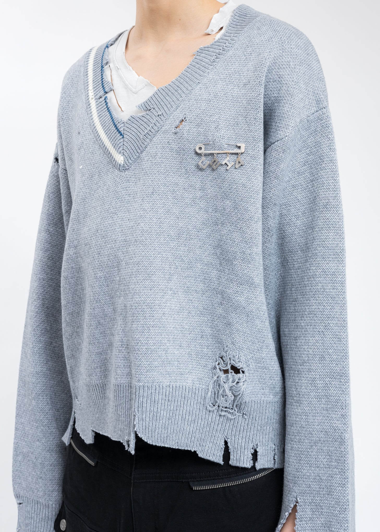 Grey Distressed Knit Layered Sweater - Image 4