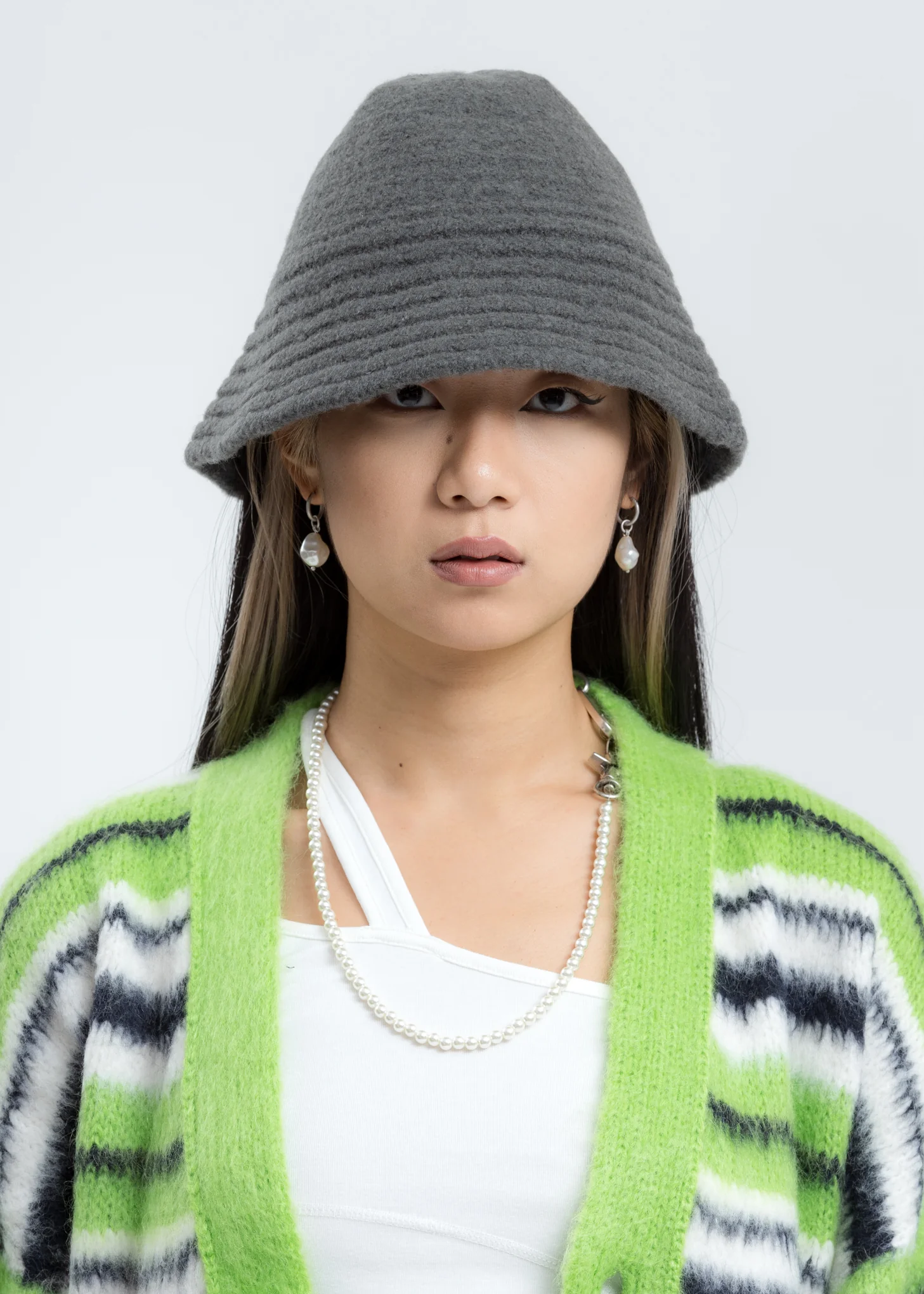 Grey Felted Knit Narrow Bucket Hat W/Pin
