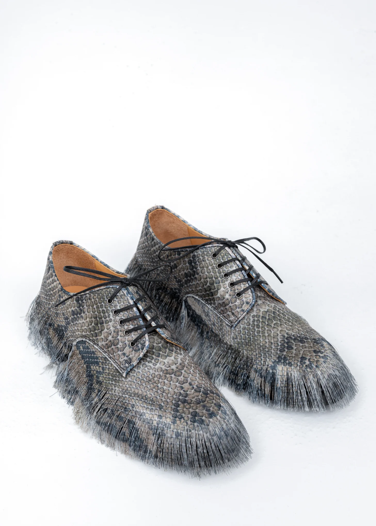 Grey Fringe Embroidery Shoes