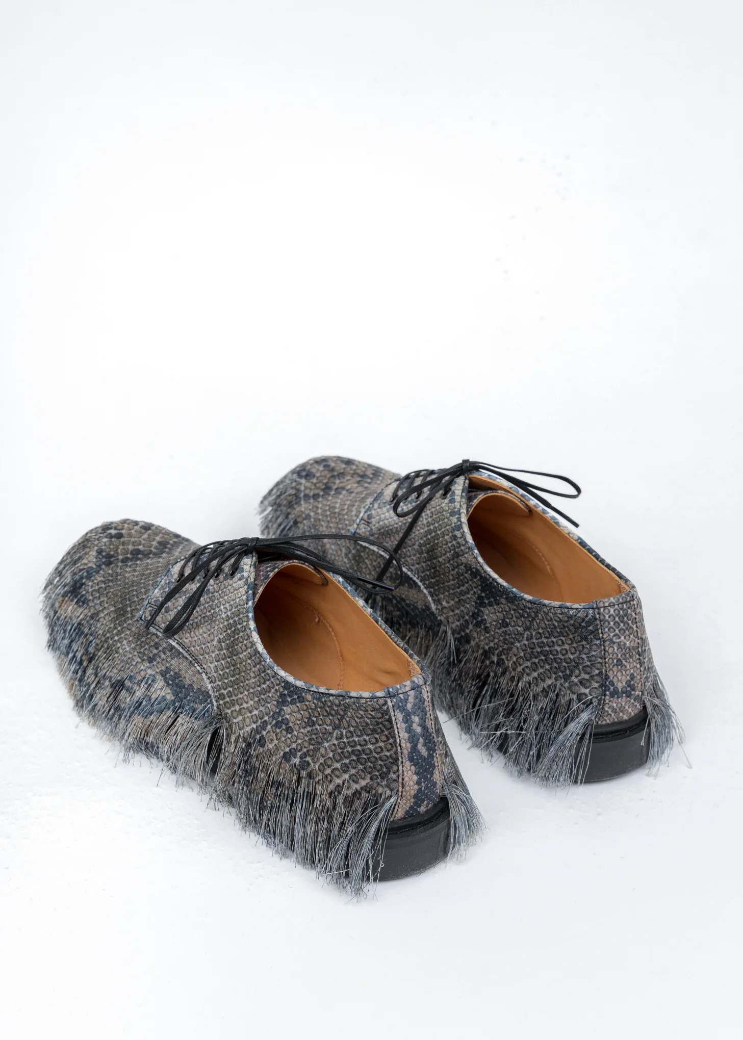 Grey Fringe Embroidery Shoes - Image 4