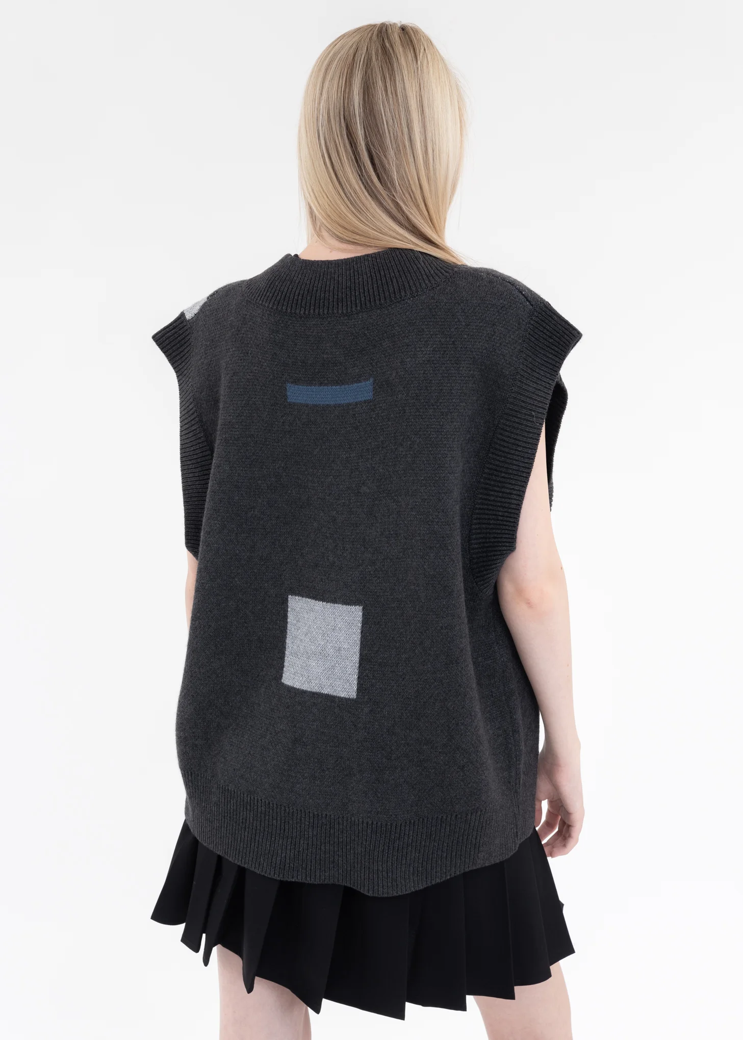 Grey Geometry Knit Vest - Image 2