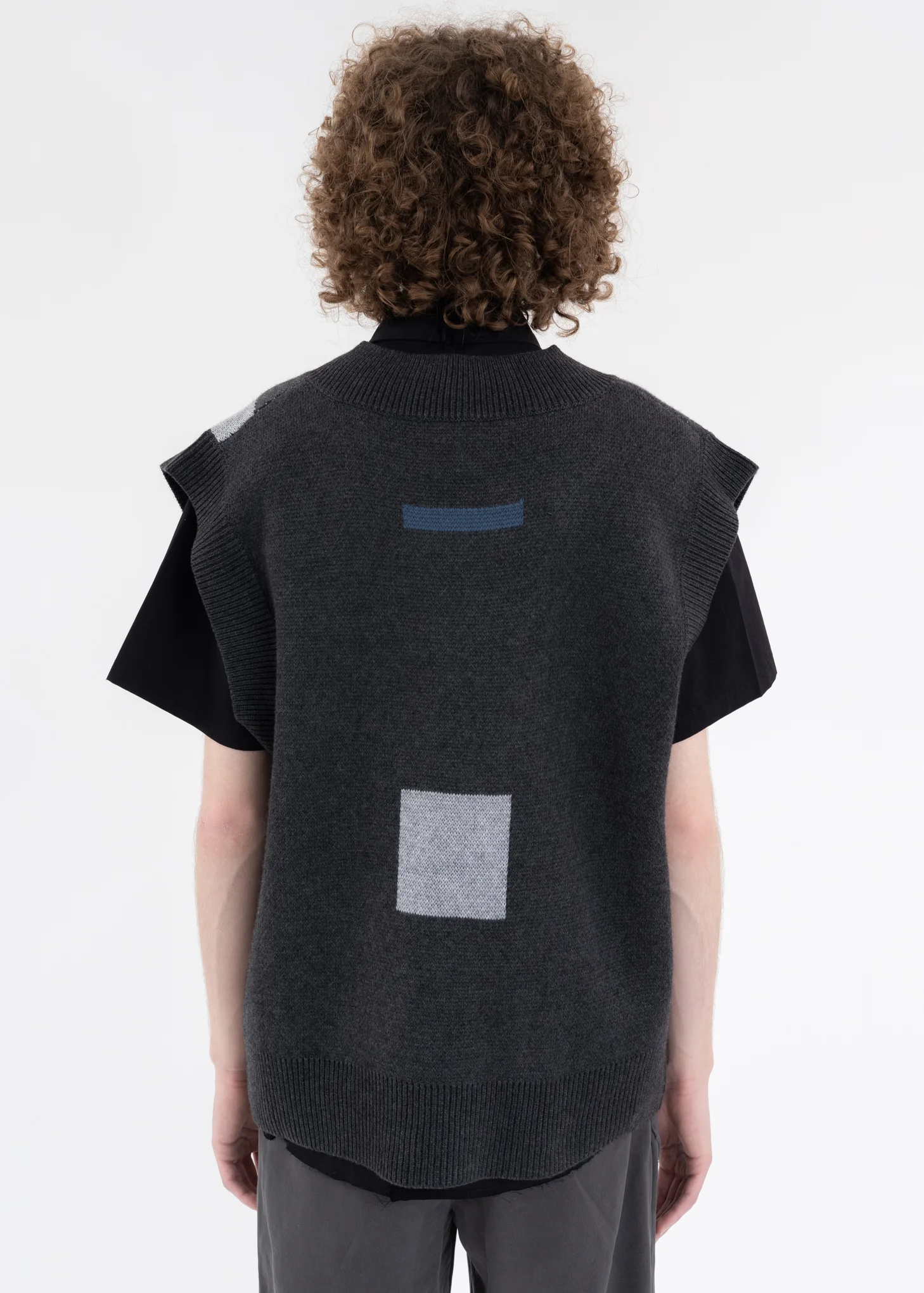 Grey Geometry Knit Vest - Image 2