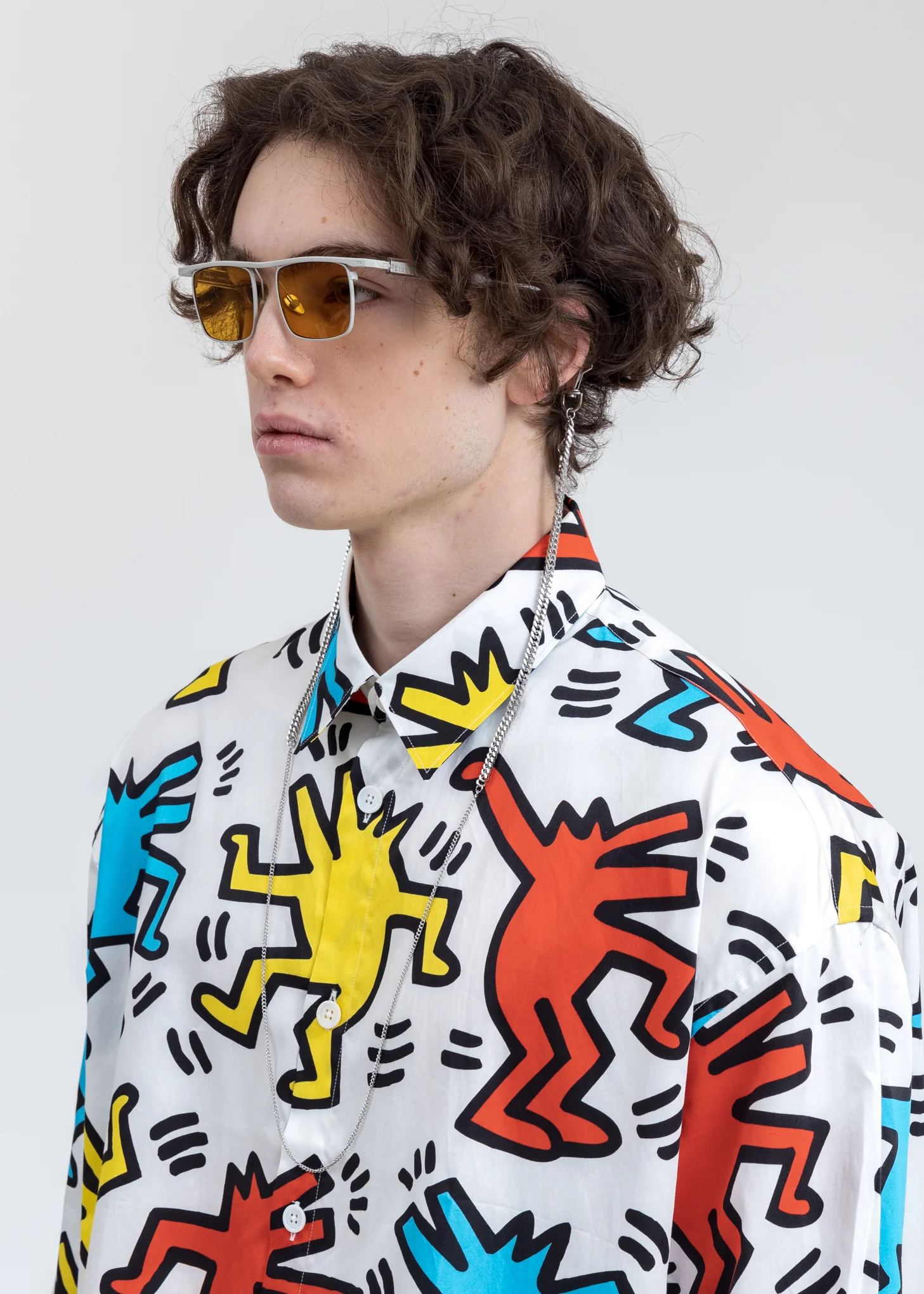 Grey Karma Sunglasses With Chain - Image 2