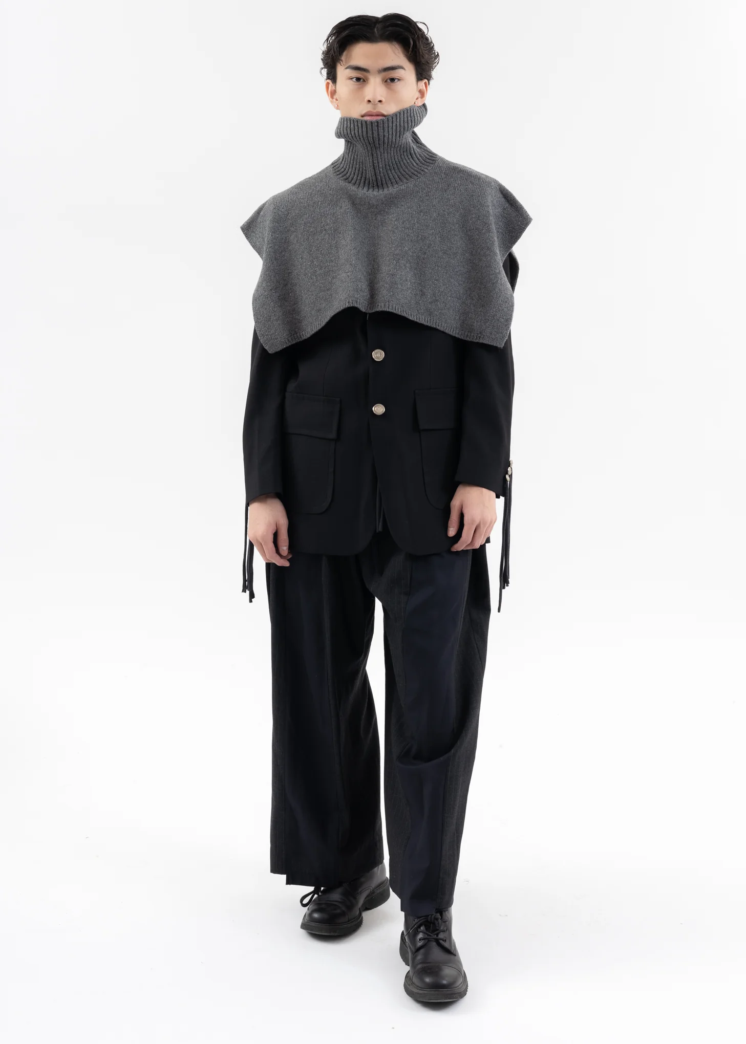 Grey LOOPING KNIT VEST - Image 7
