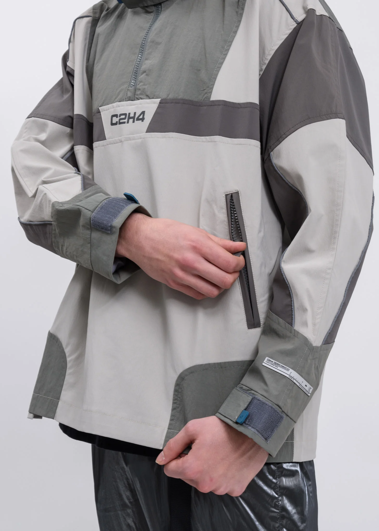 Grey And Khaki Supervisor Color Blocked Half-Zip Jacket - Image 5