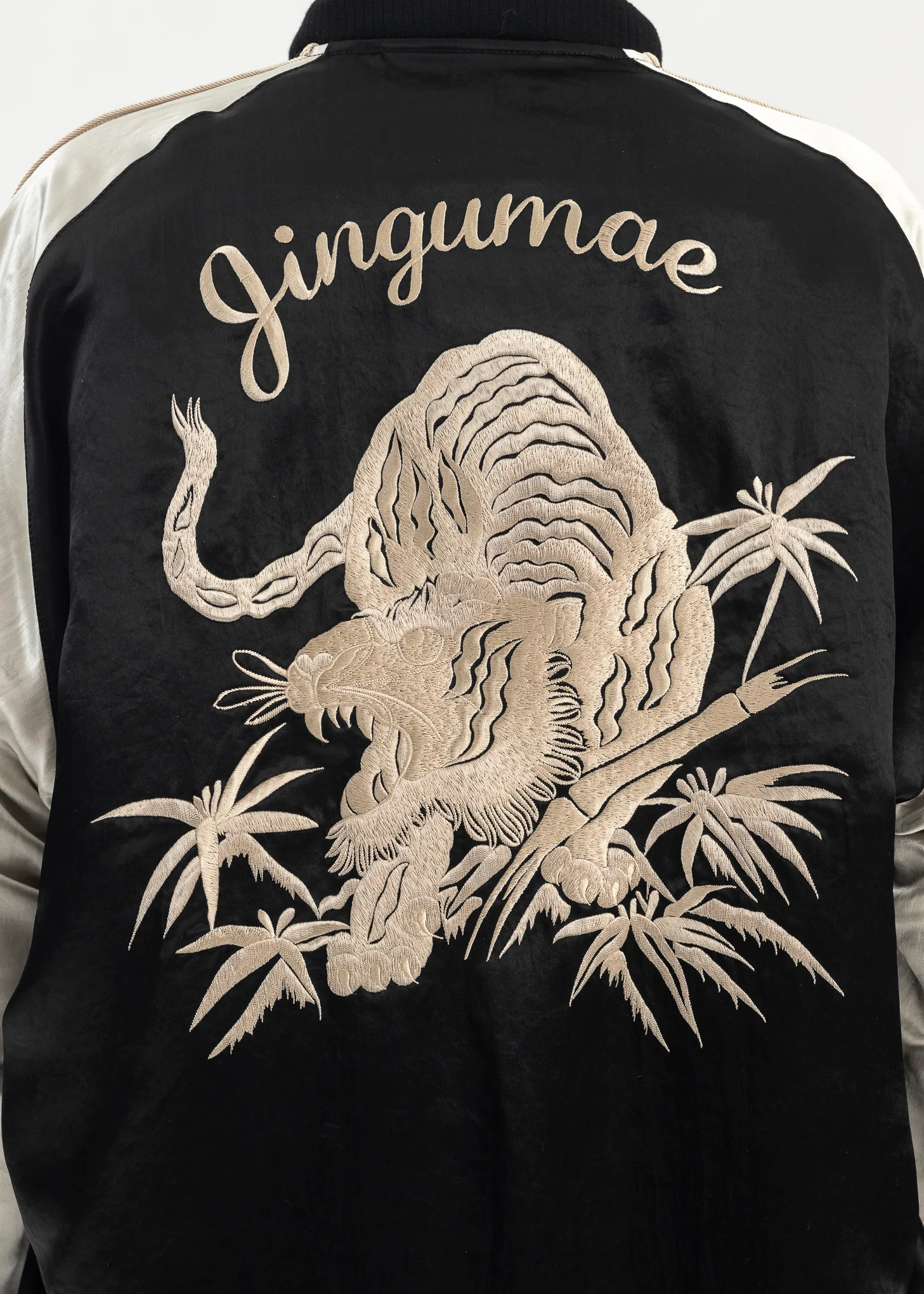 GREY REVERSIBLE SOUVENIR JACKET - Image 11
