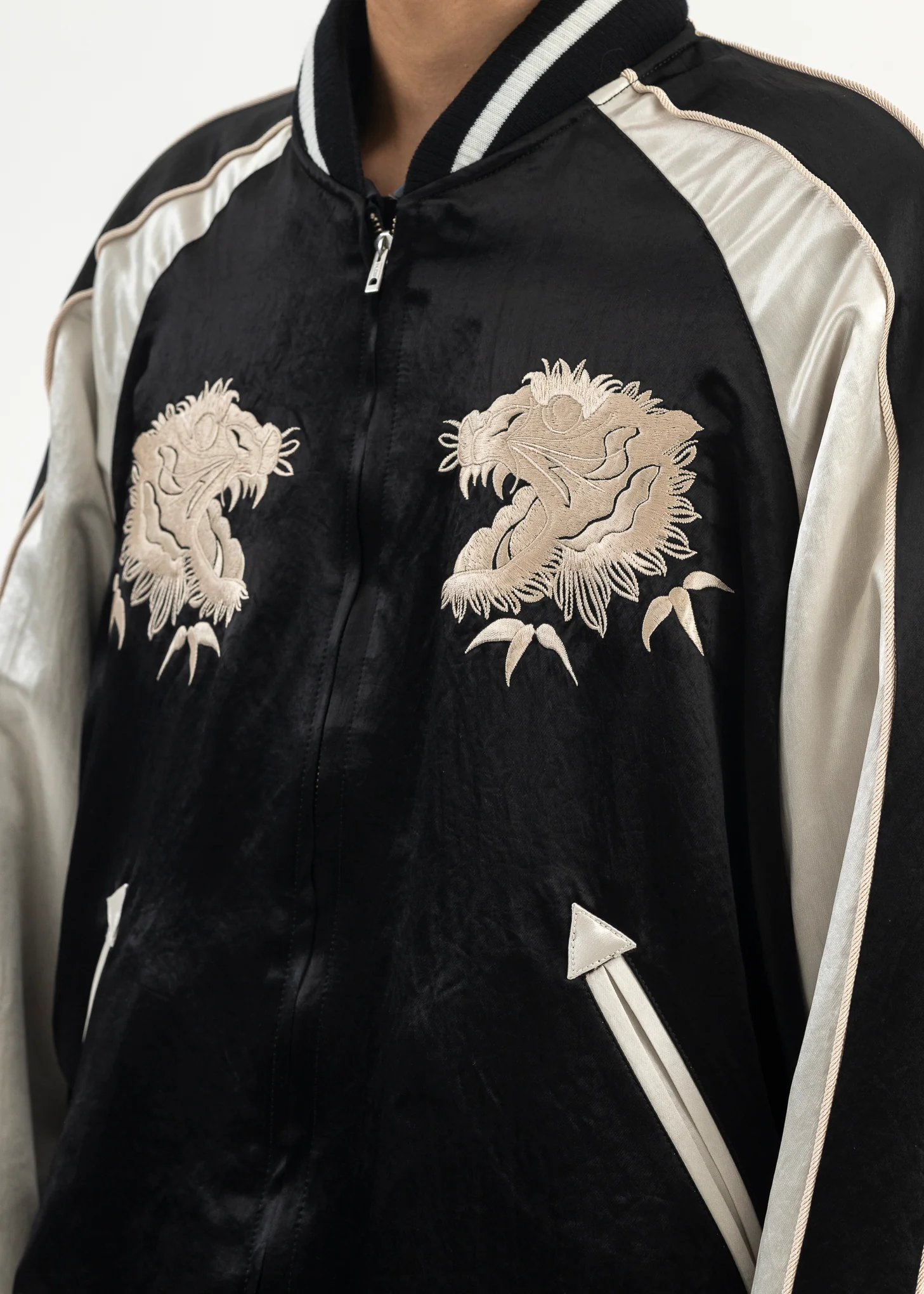 GREY REVERSIBLE SOUVENIR JACKET - Image 12