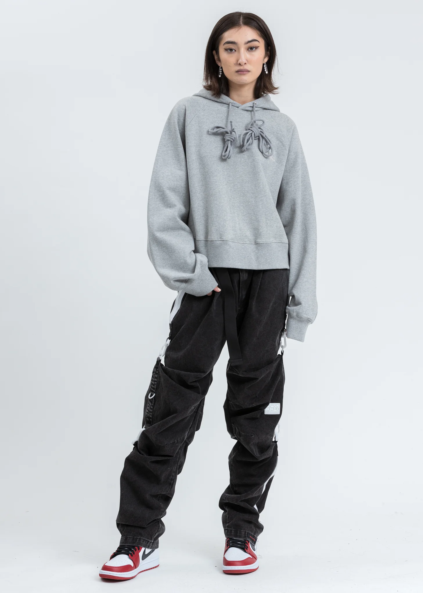 Grey We11done Embroidery Cropped Hoodie - Image 5