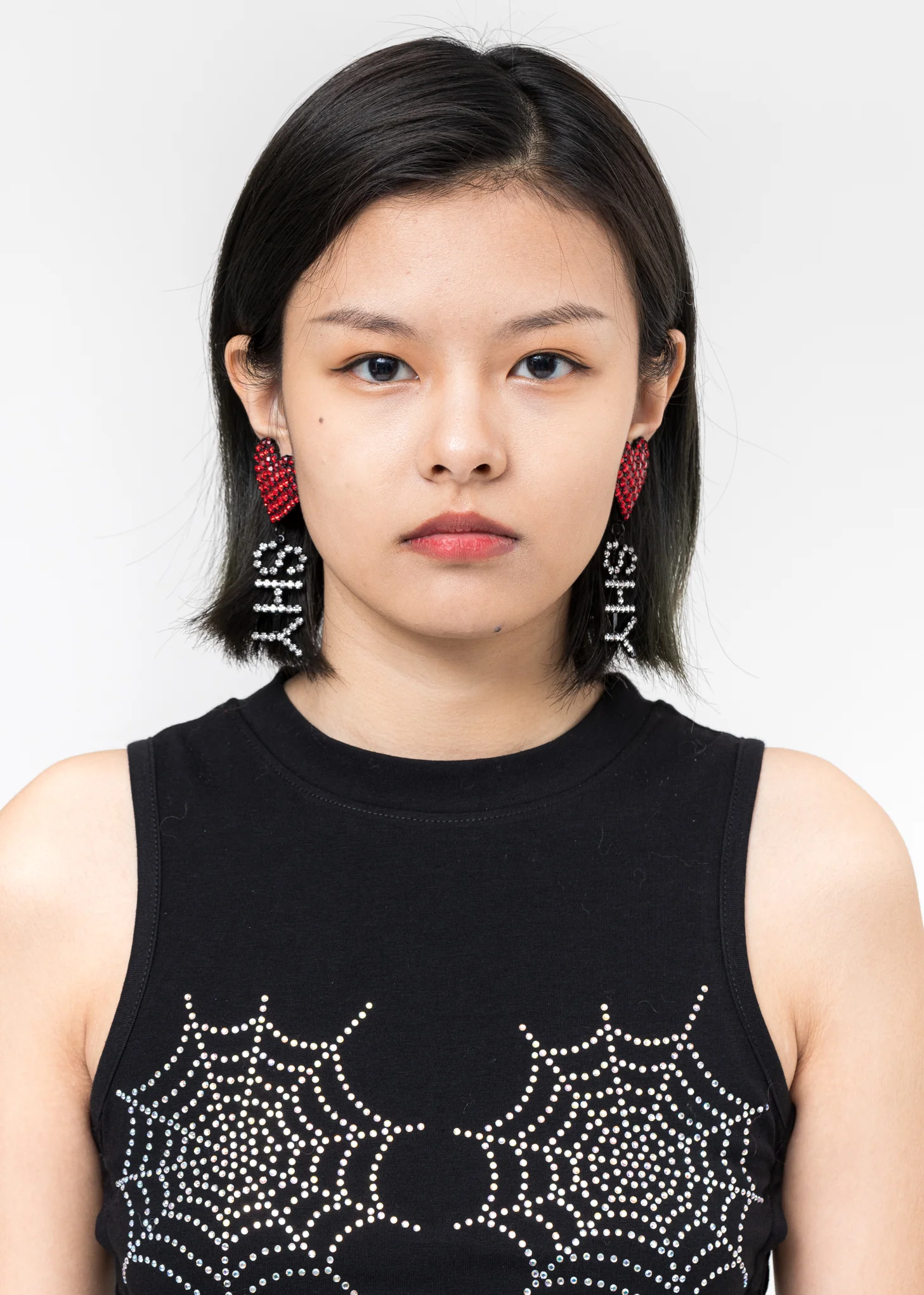 Heart Shy Earring - Image 2