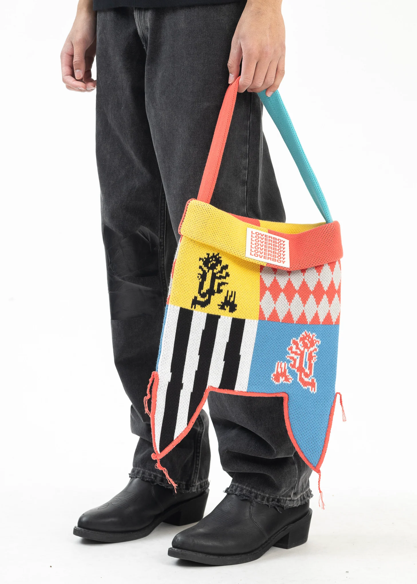 HERALDRY FLAG KNITTED BAG - Image 2