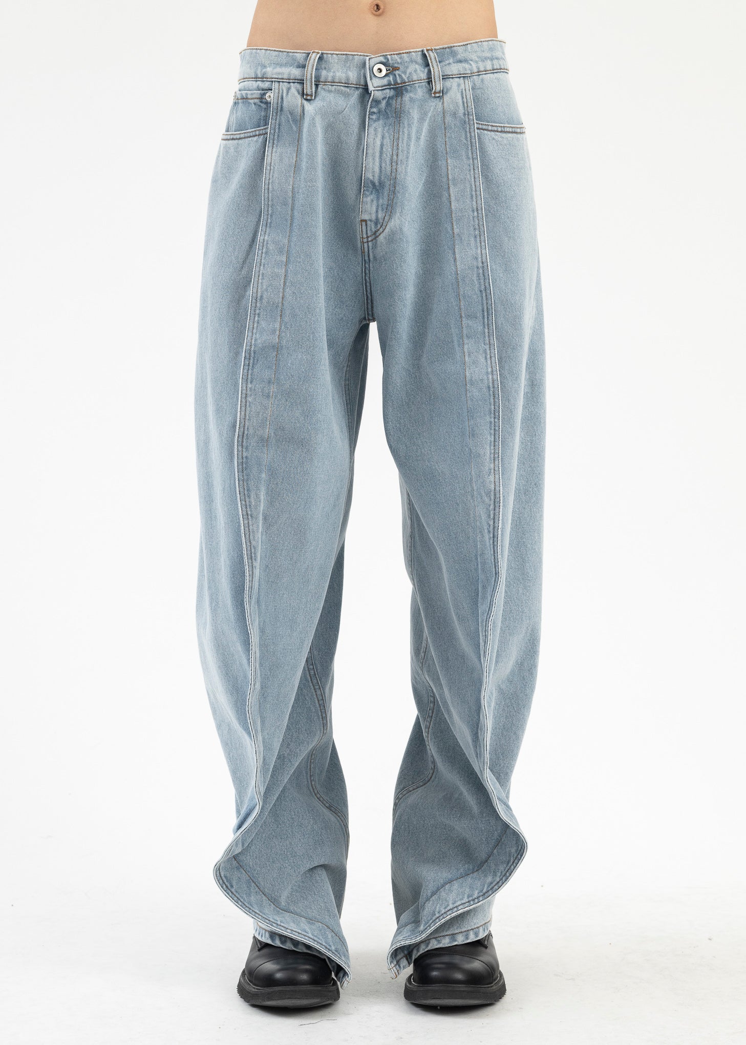 ICE BLUE EVERGREEN BANANA JEANS