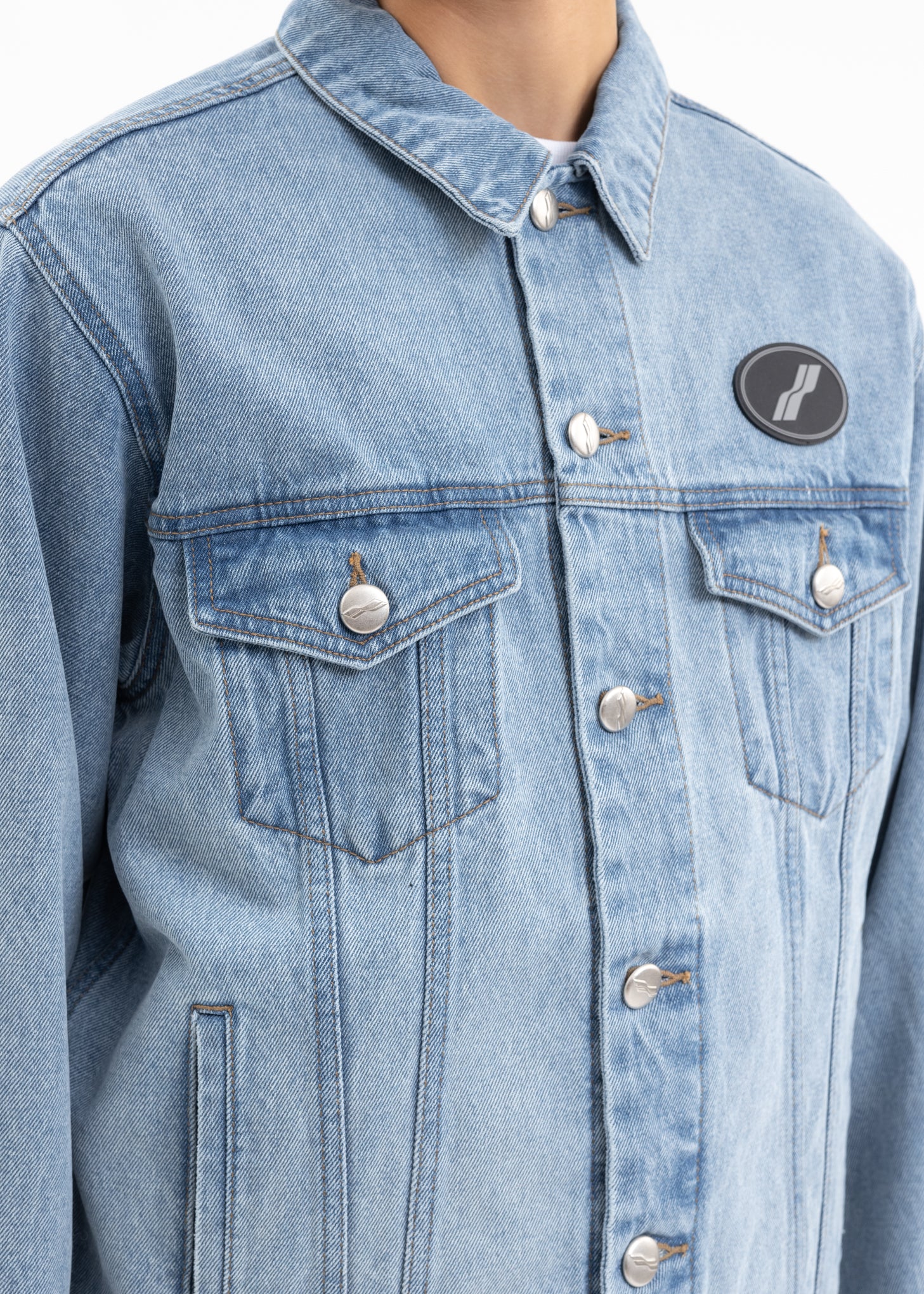 ICE OVERSIZED DENIM JACKET - Image 4