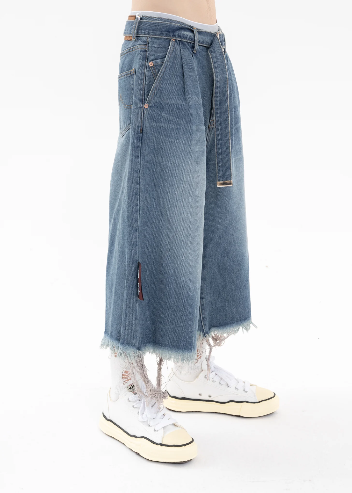 Indigo RECYCLE DENIM CUT-OFF WIDE PANTS - Image 3