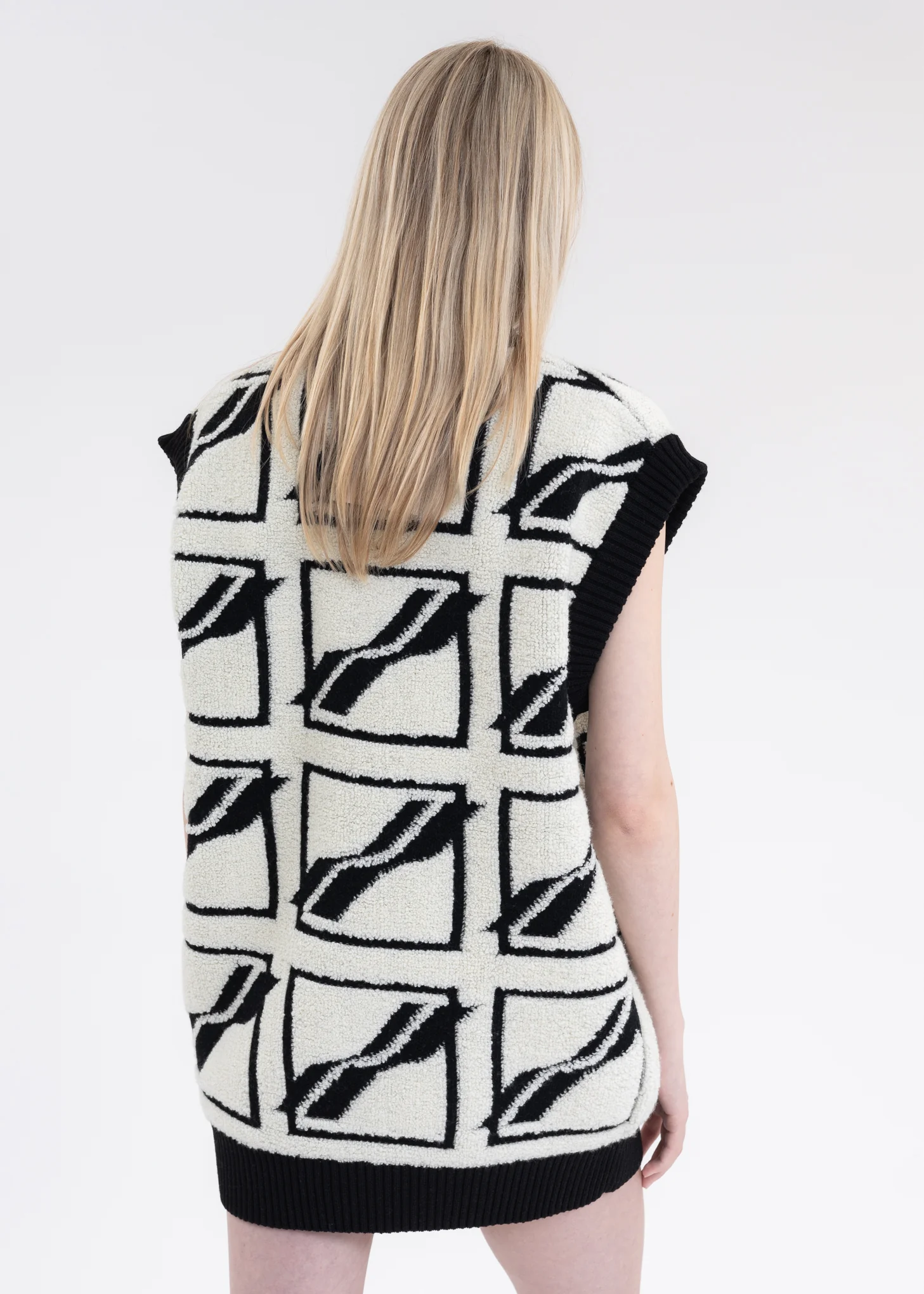 IVORY LOGO ALL OVER OVERSIZED VEST - Image 2