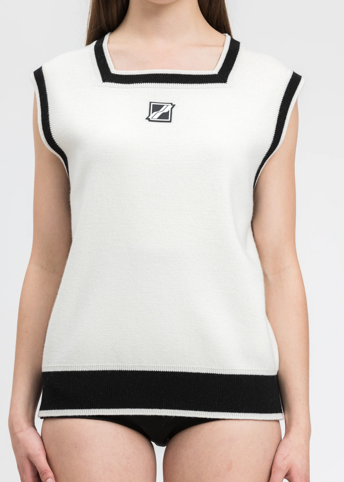 Ivory Logo Patched Square Neck Vest - Image 3