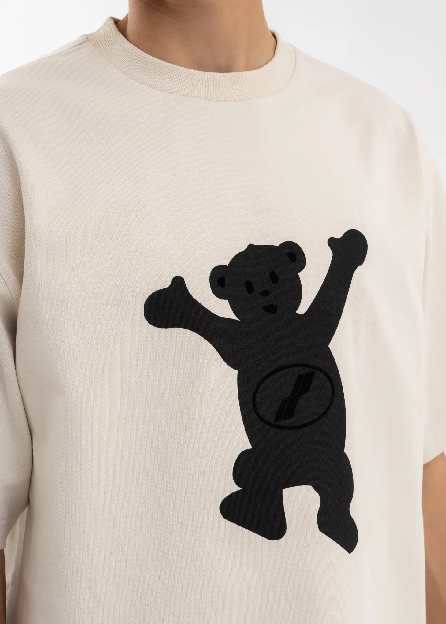 IVORY LOGO TEDDY T-SHIRT - Image 4