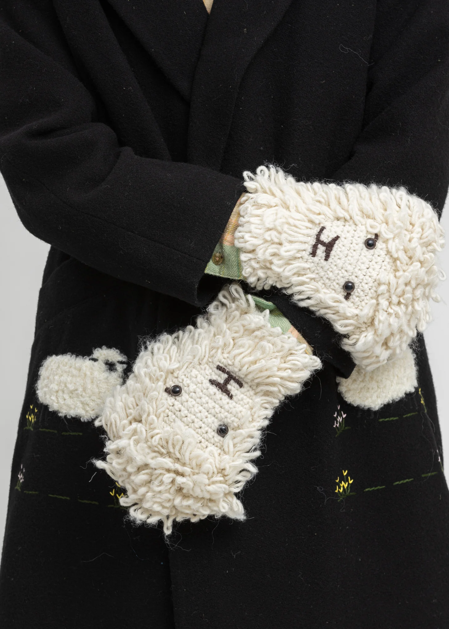 Ivory Sheep Face Gloves - Image 4