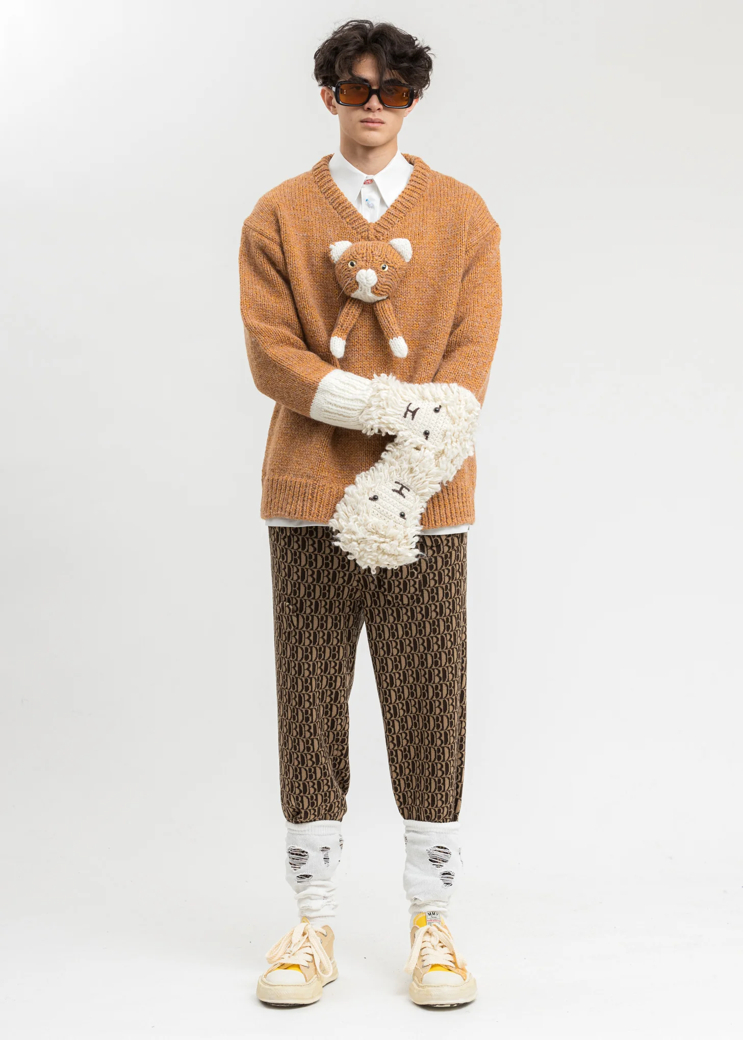 Ivory Sheep Face Gloves - Image 5
