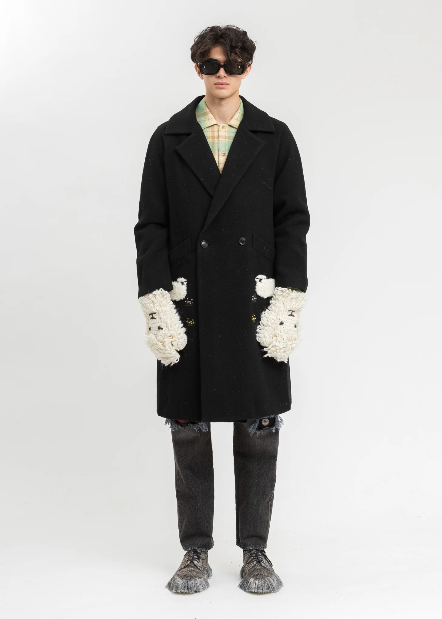 Ivory Sheep Face Gloves - Image 7