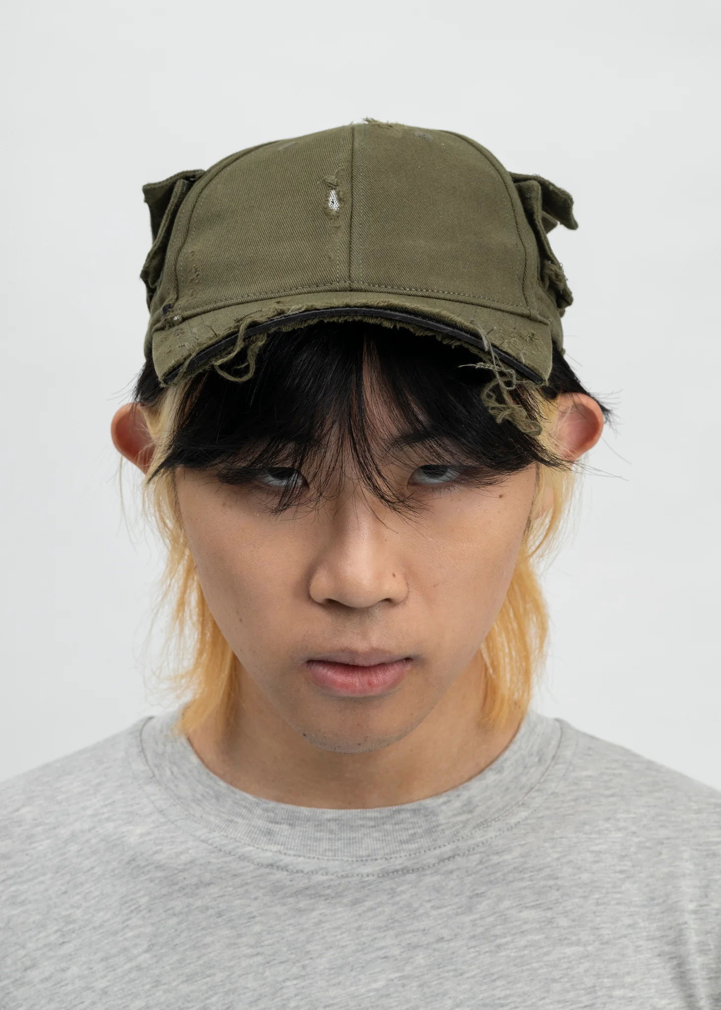 KHAKI DISTRESSED CARGO CAP