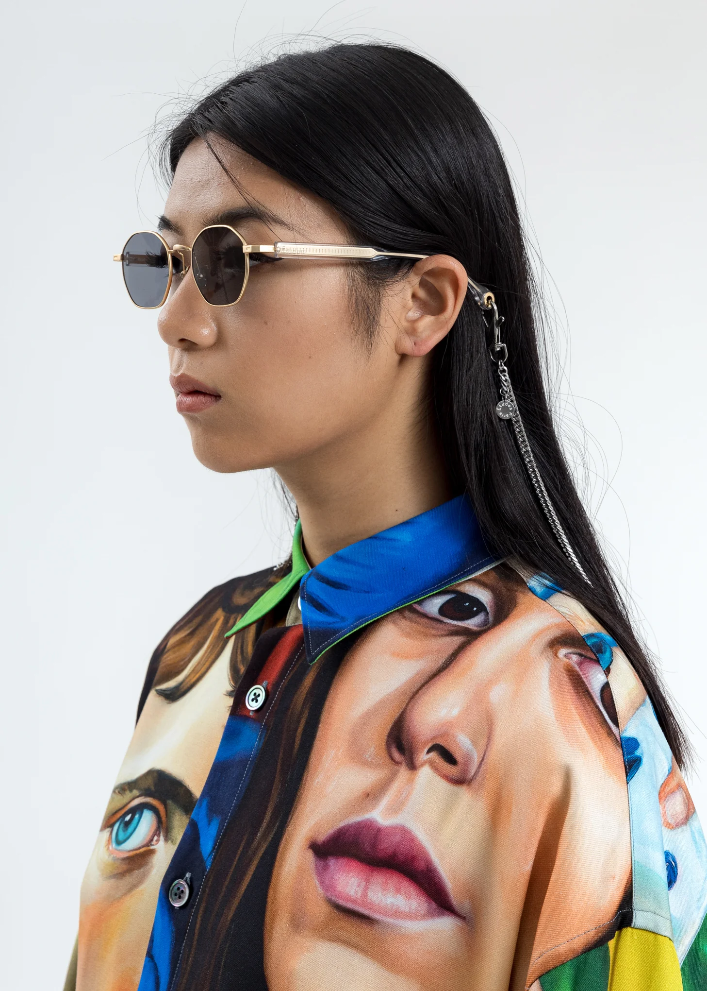 Liberté Sunglasses With Chain - Image 2