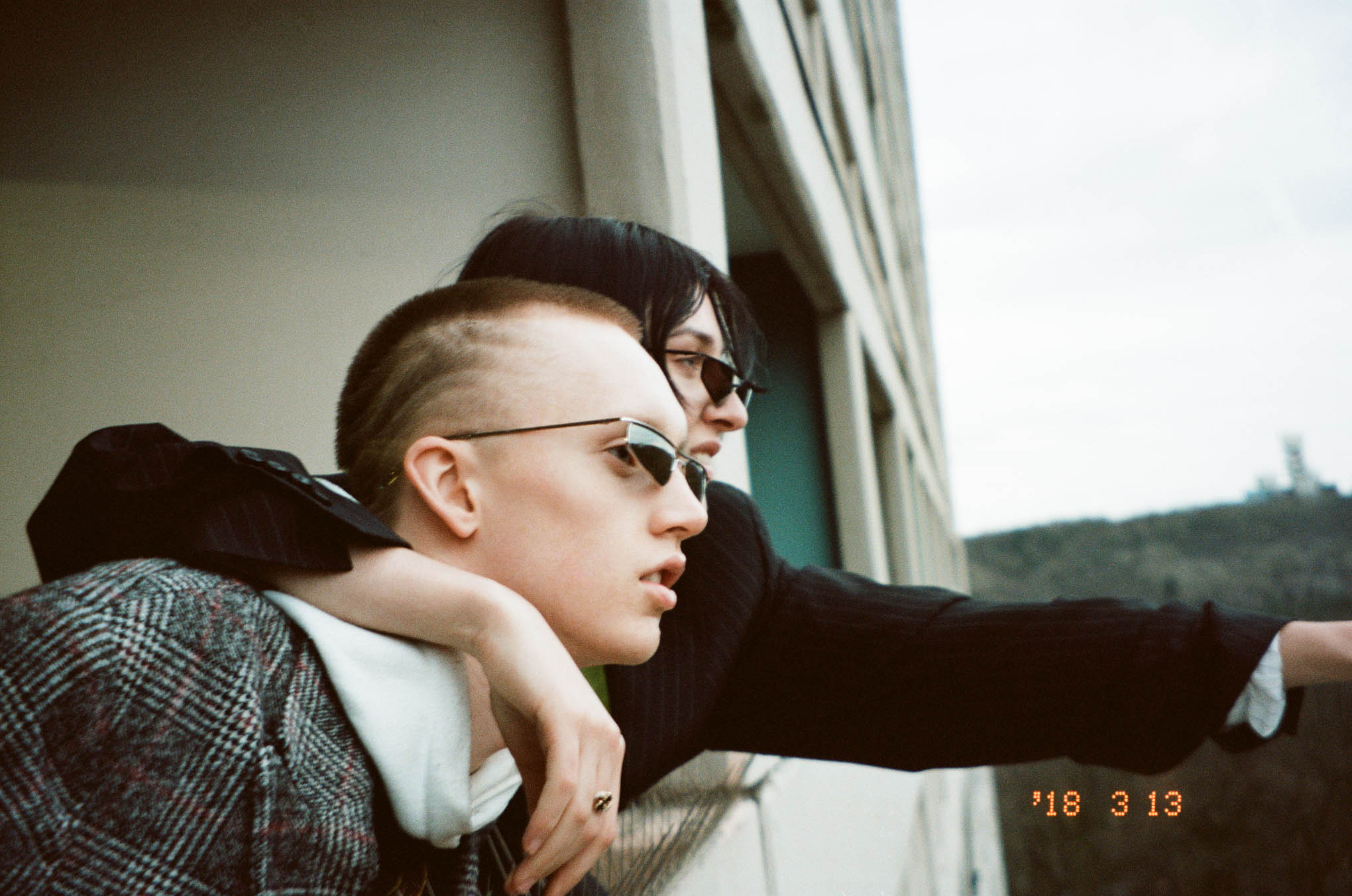 Matte Black Neo Sunglasses - Image 5