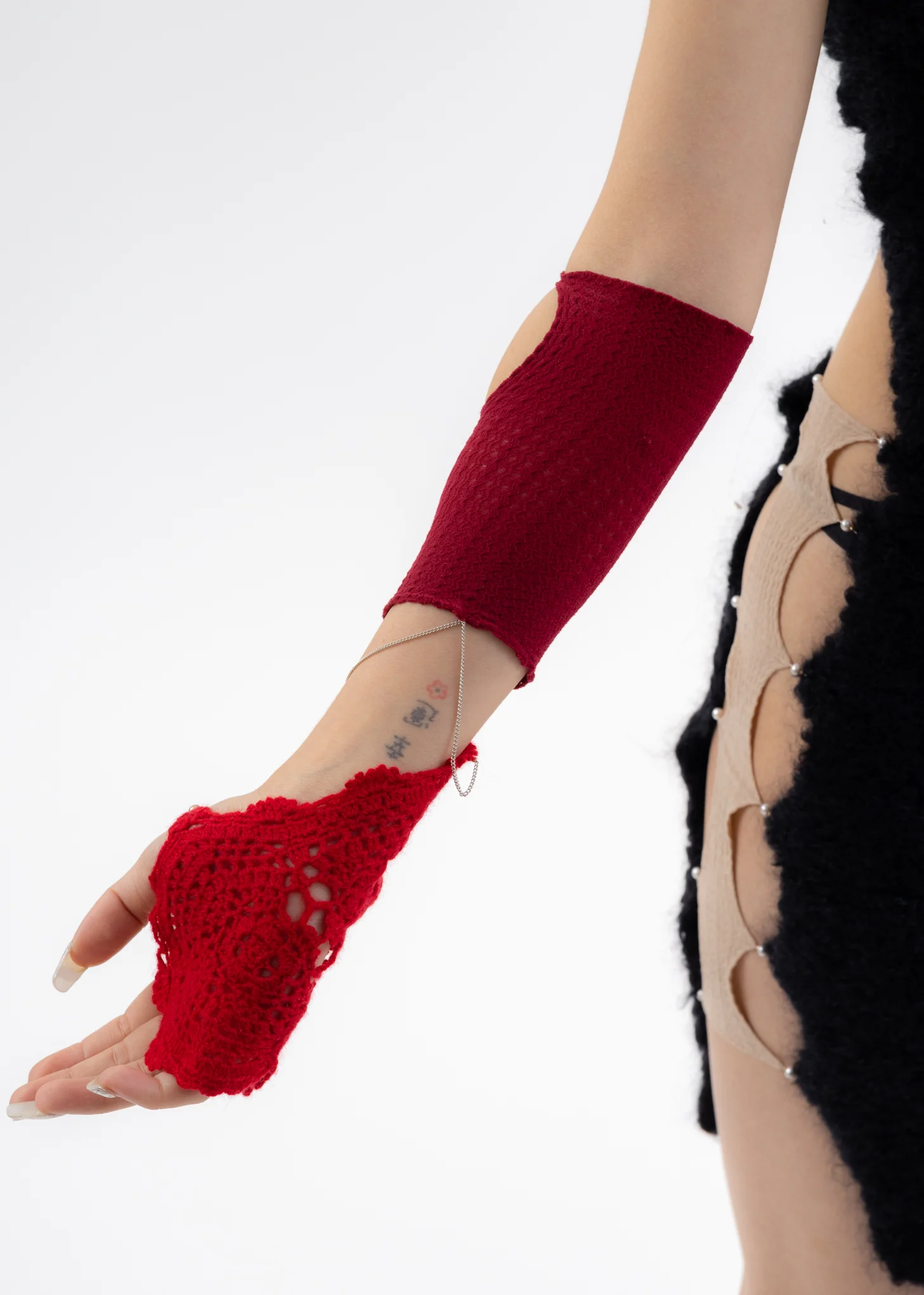 MERLOT SINGLE SLEEVE WITH CASHMERE HEART CROCHET - Image 3