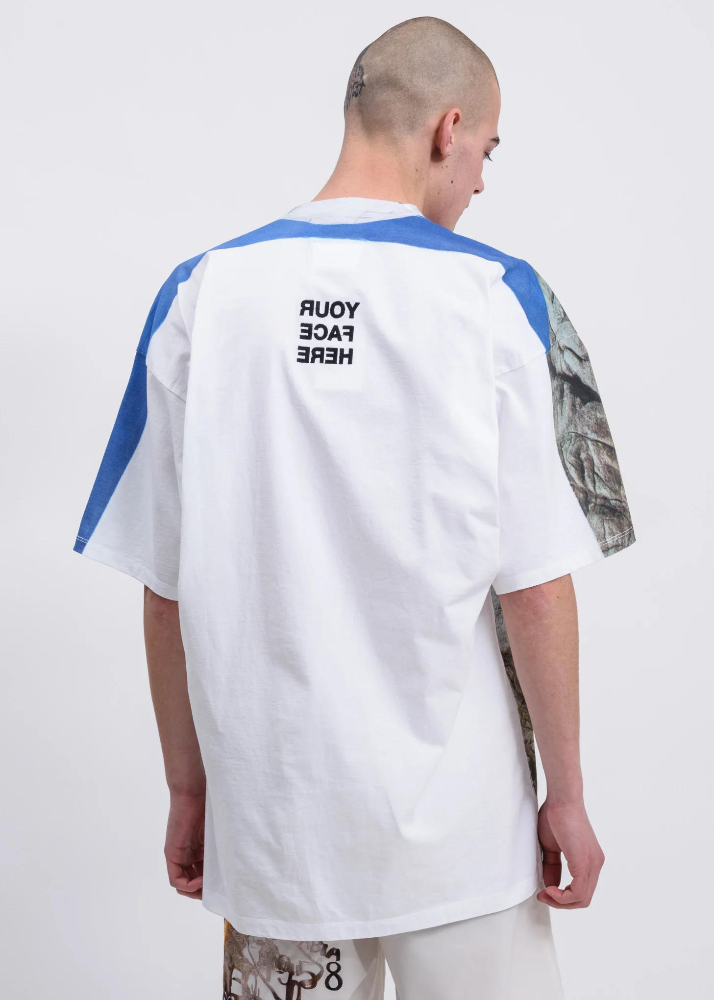 Rushmore Faceout Tourist T-Shirt - Image 4