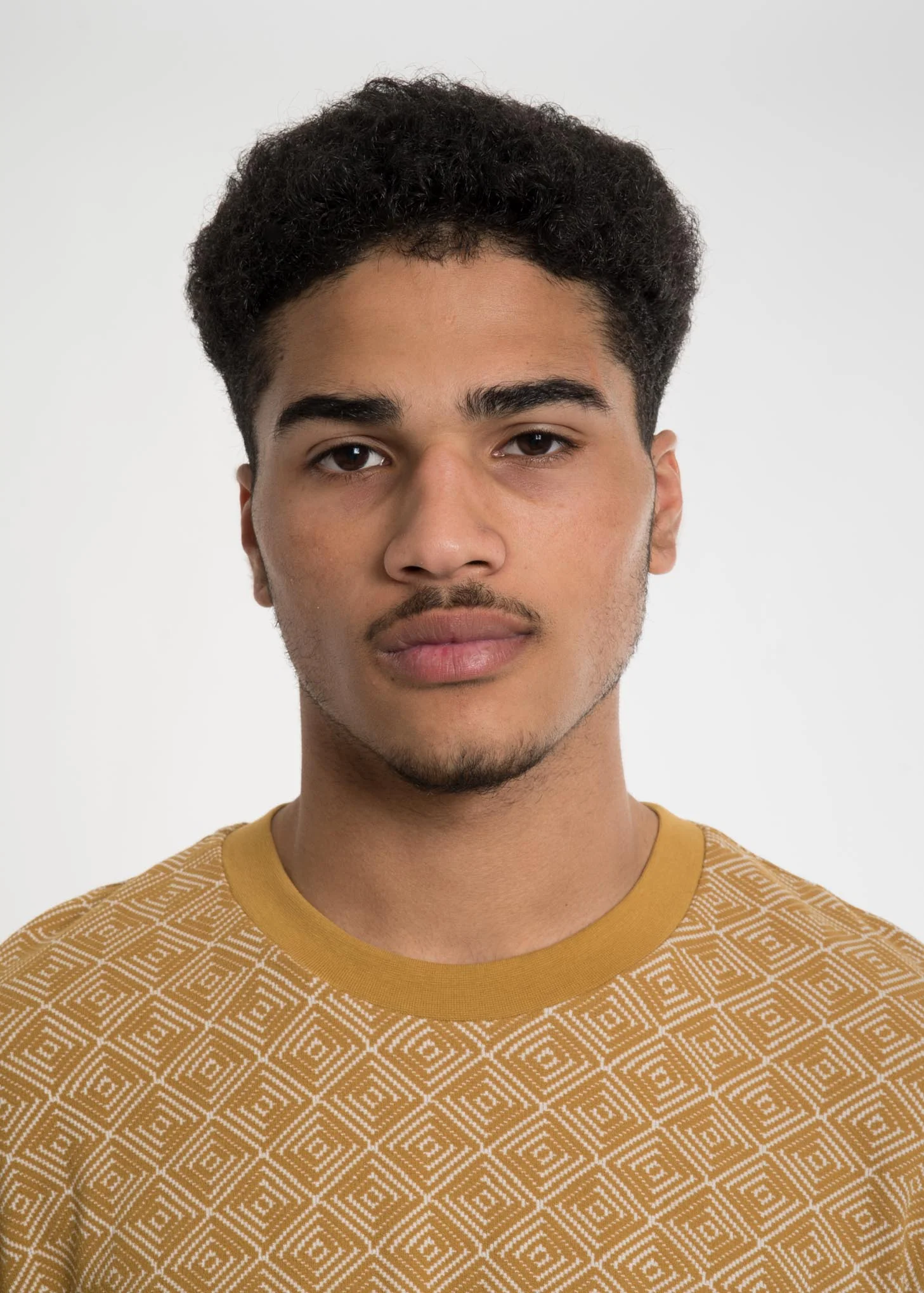 Mustard Miles Knitted T-Shirt - Image 4
