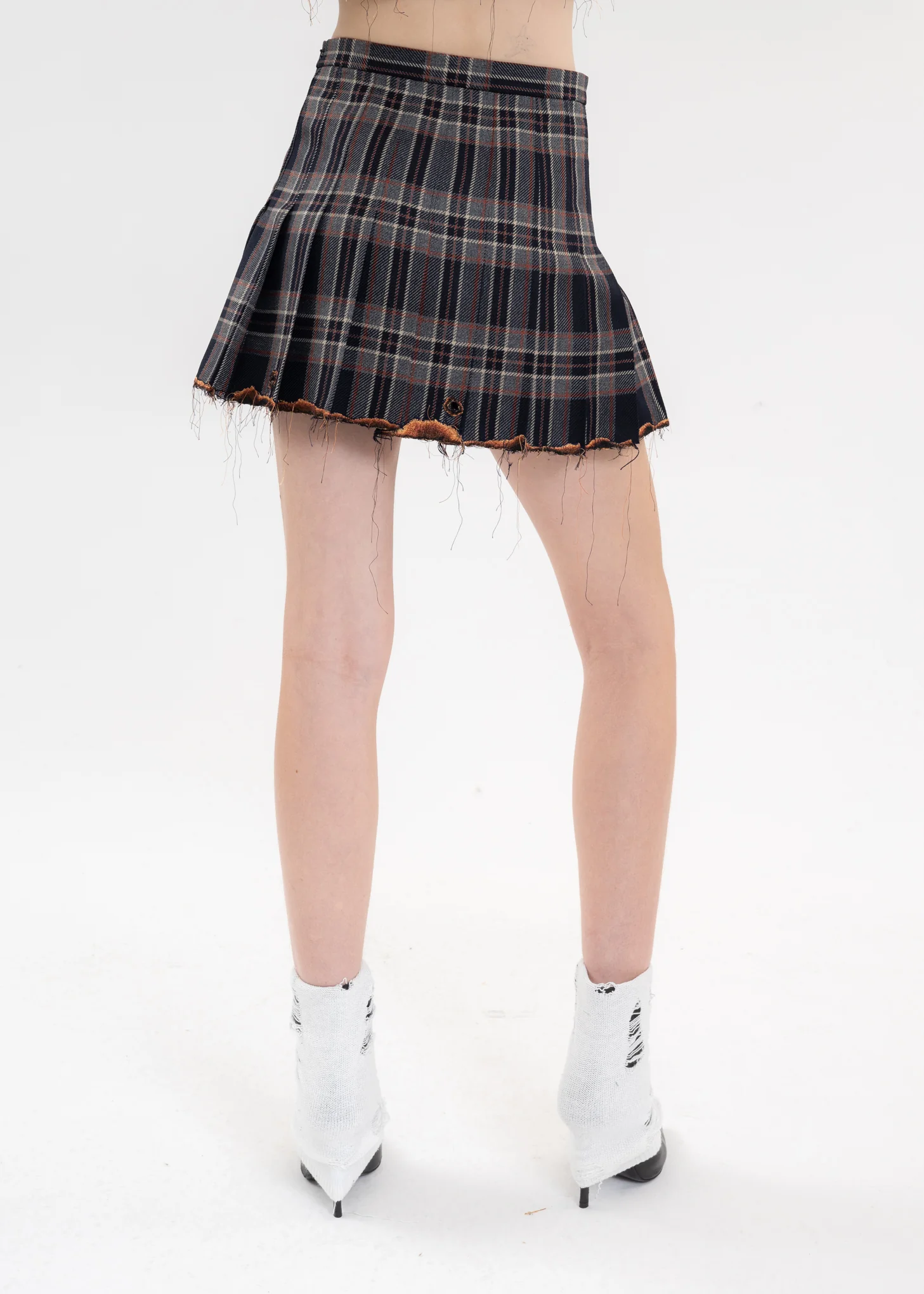 Navy BURNIG EMBROIDERY PLEATS SKIRT - Image 3
