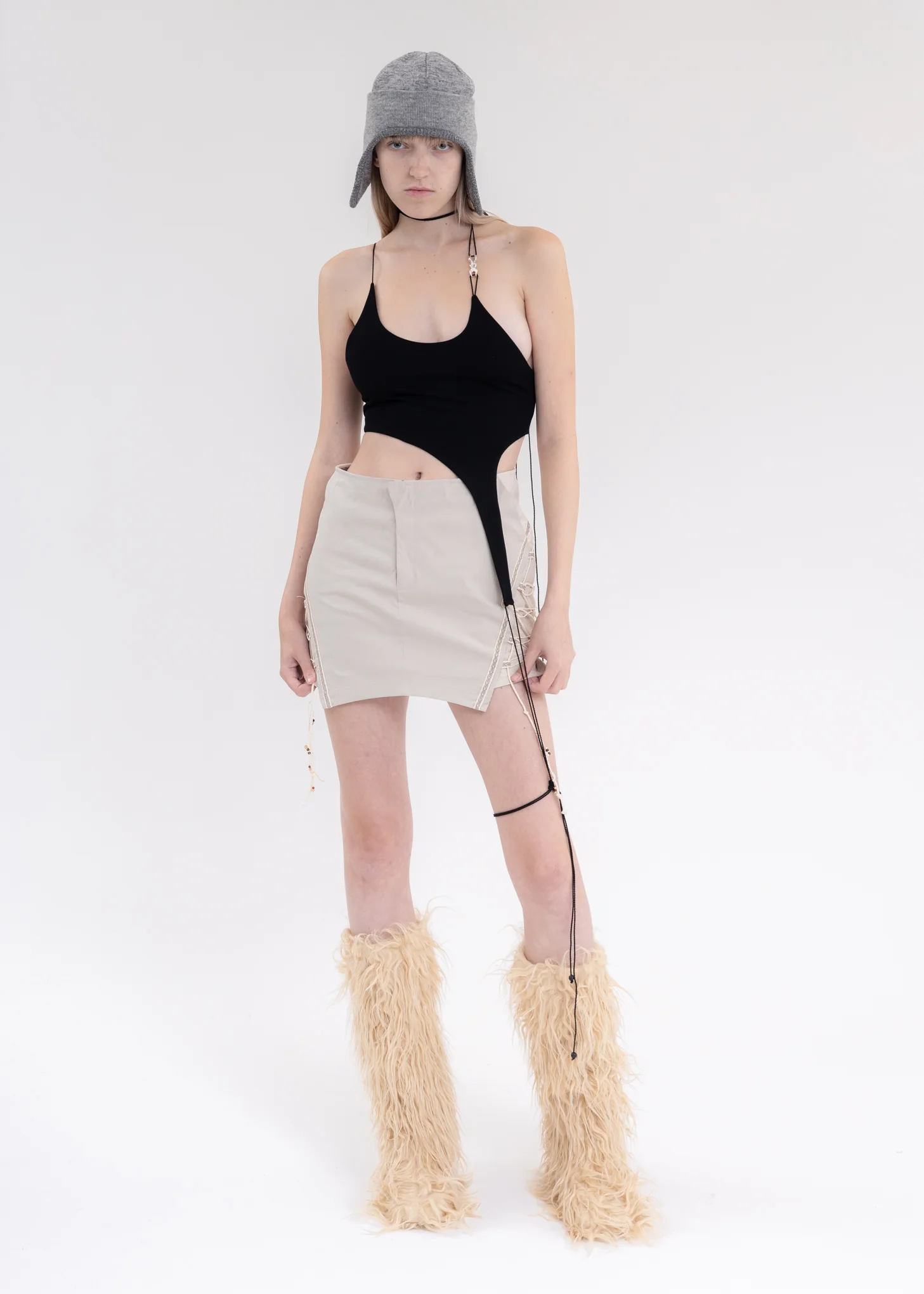 OATMEAL LACED MINI SKIRT - Image 5