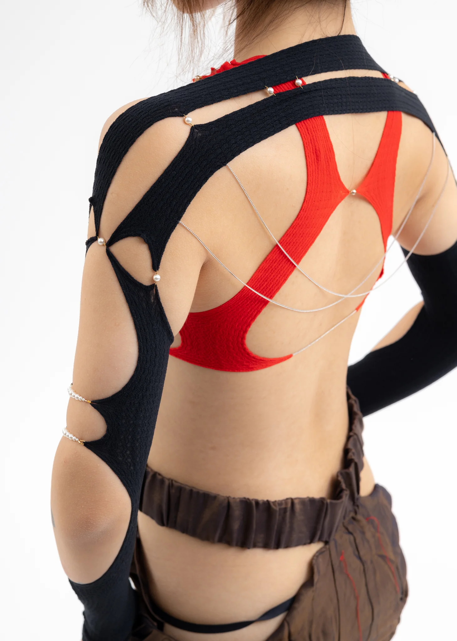ONYX CUT-OUT SLEEVES - Image 2