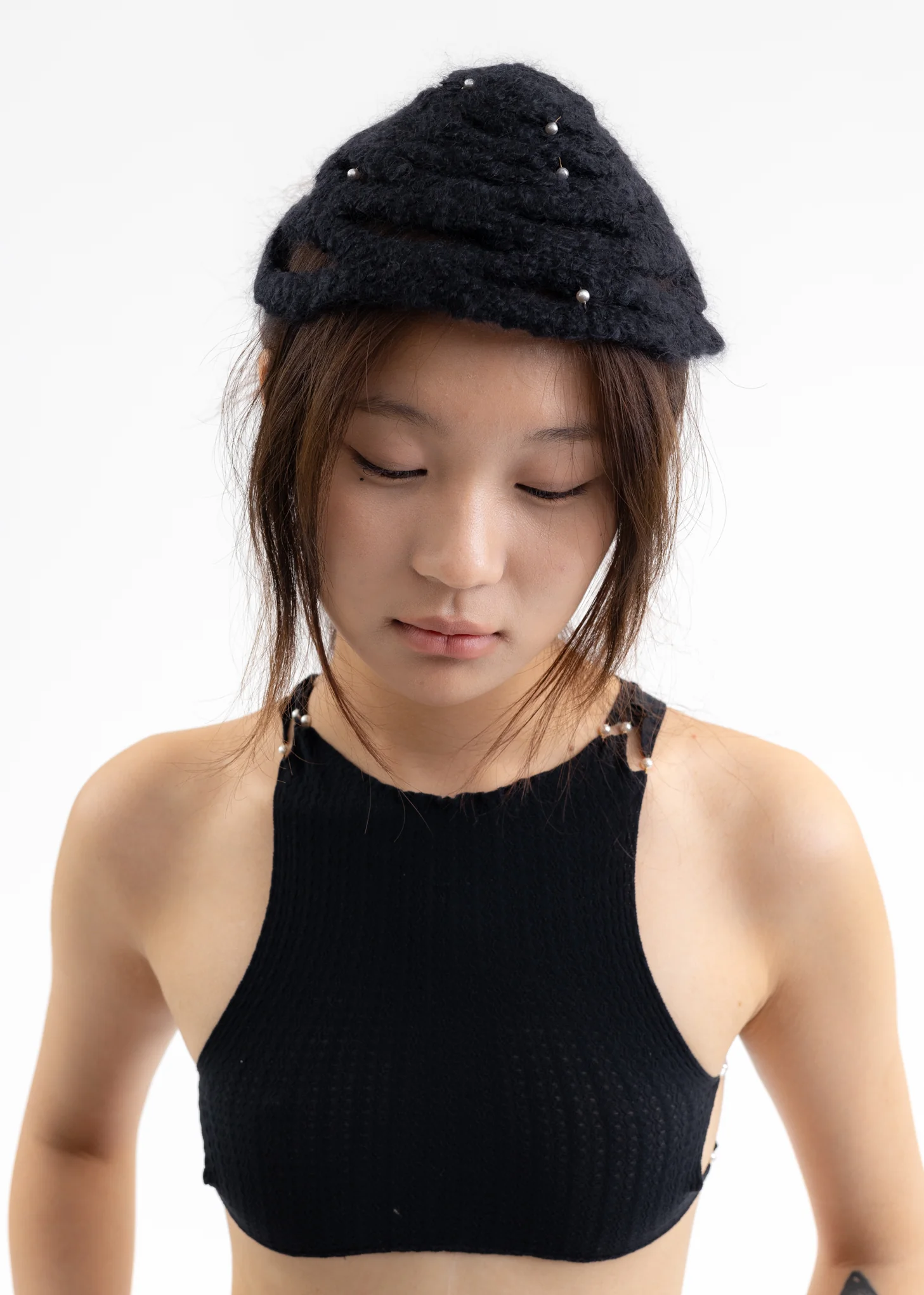ONYX HAND-KNIT HAT - Image 3
