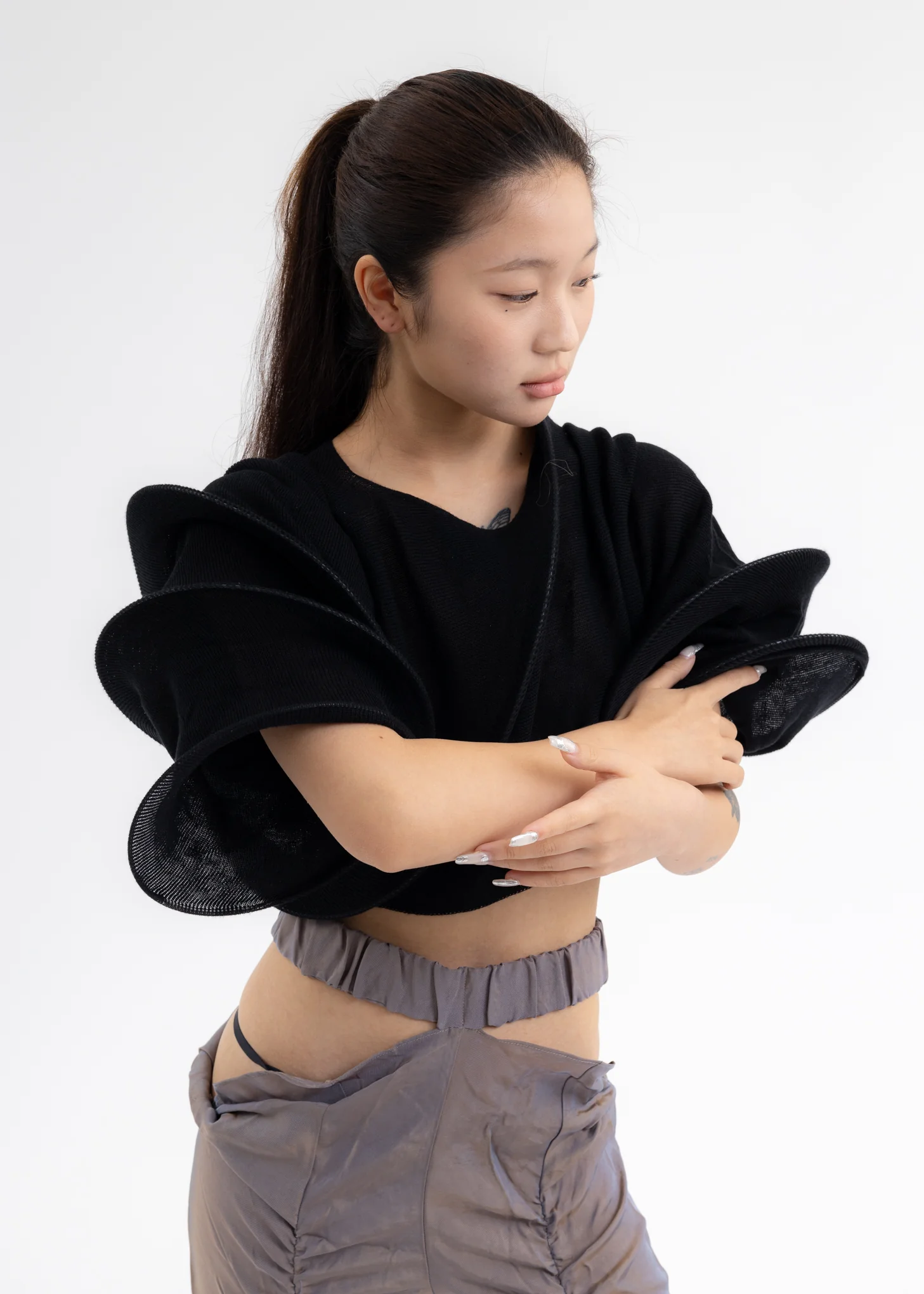 ONYX SPIRAL LONG SLEEVE TOP - Image 2
