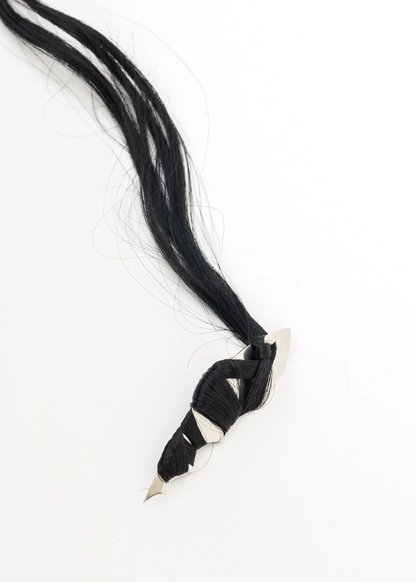 ONYX THORNS BROOCH - Image 5