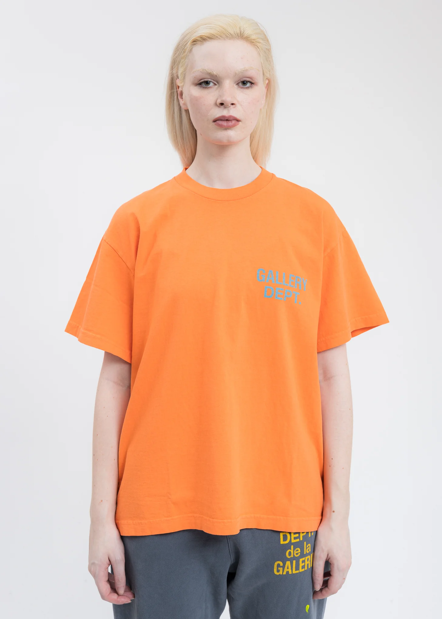 Orange W Turquoise Gallery Dept Logo Vintage Souvenir Tee