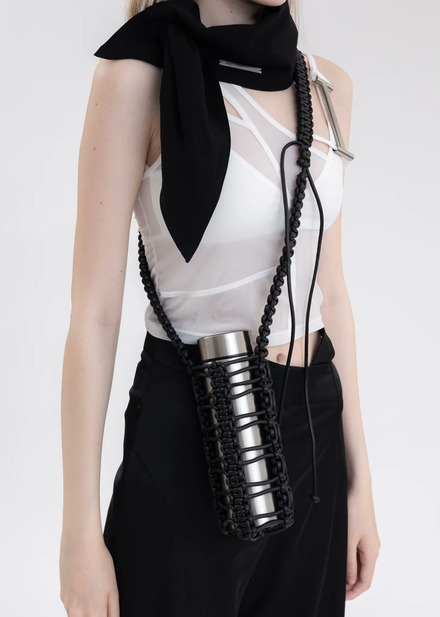 OSMIA BOTTLE HOLDER W. GREY WATER BOTTLE - Image 2