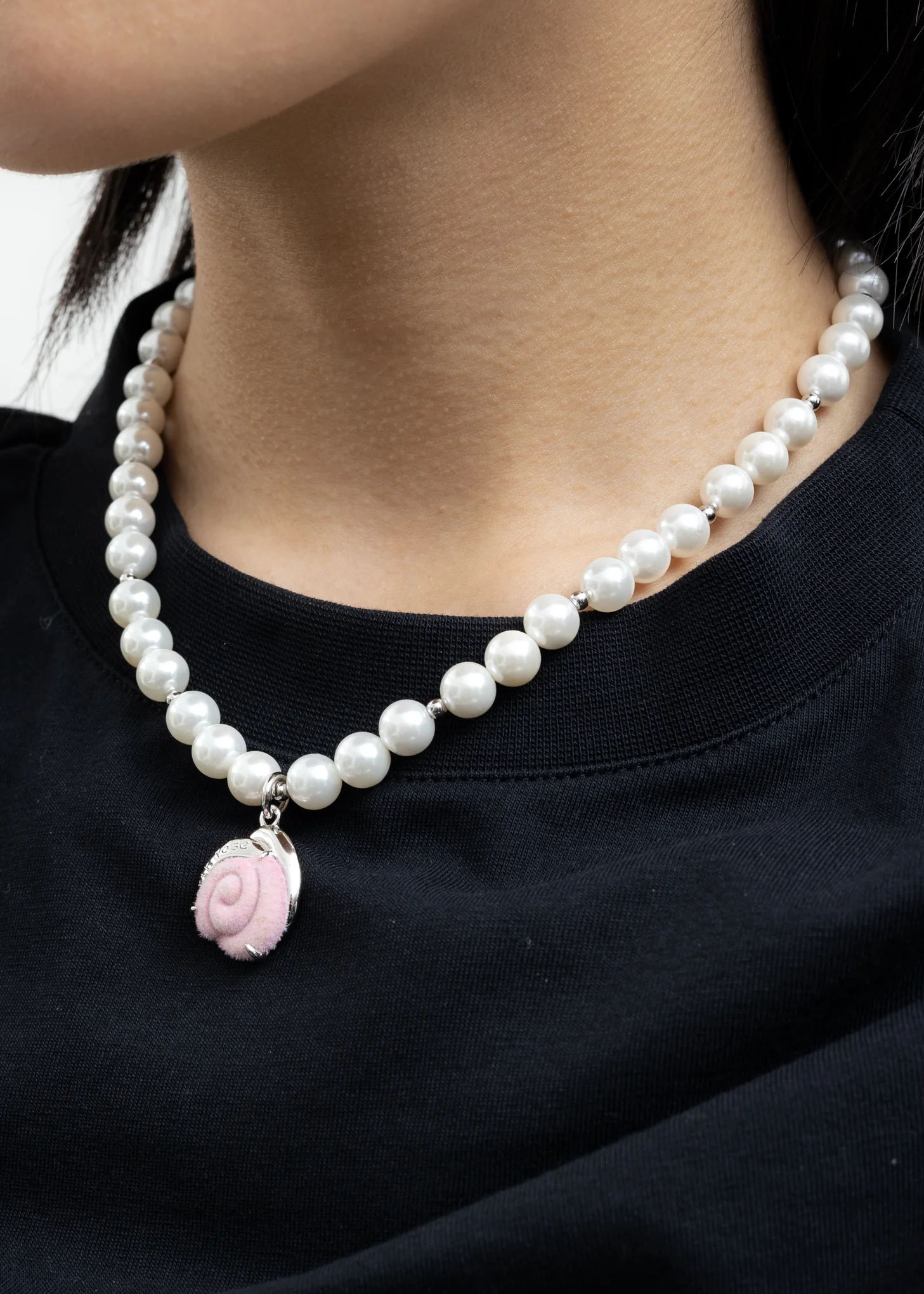 Pearl And Pink Velvet Rose Necklace - Image 3