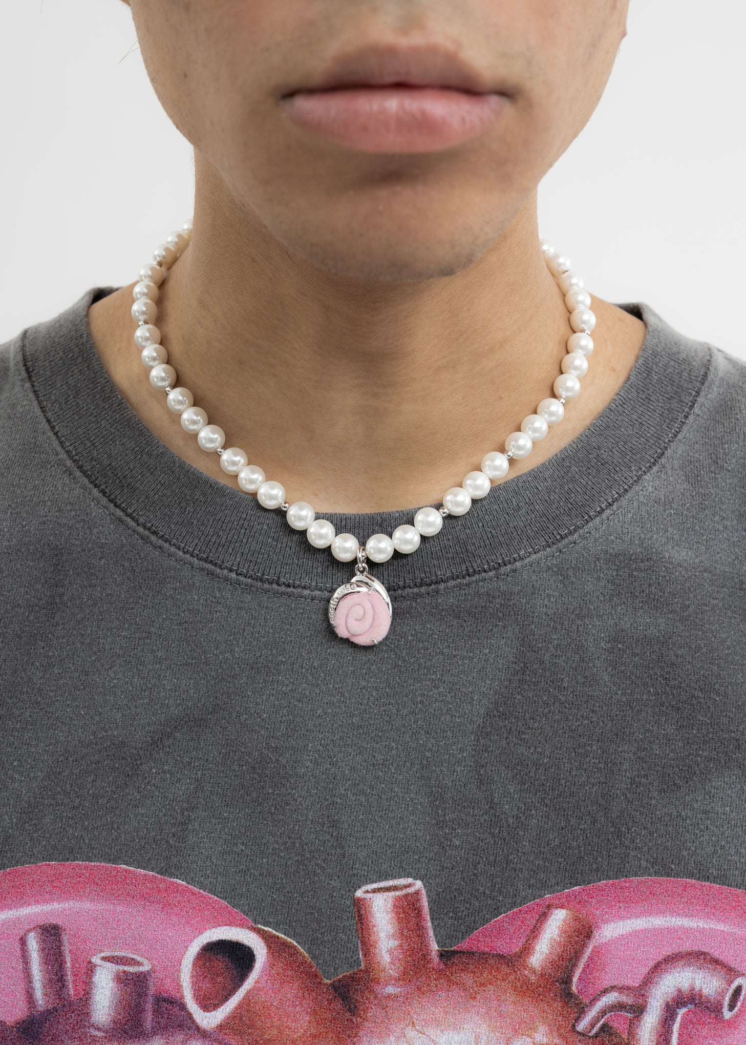 Pearl And Pink Velvet Rose Necklace - Image 2