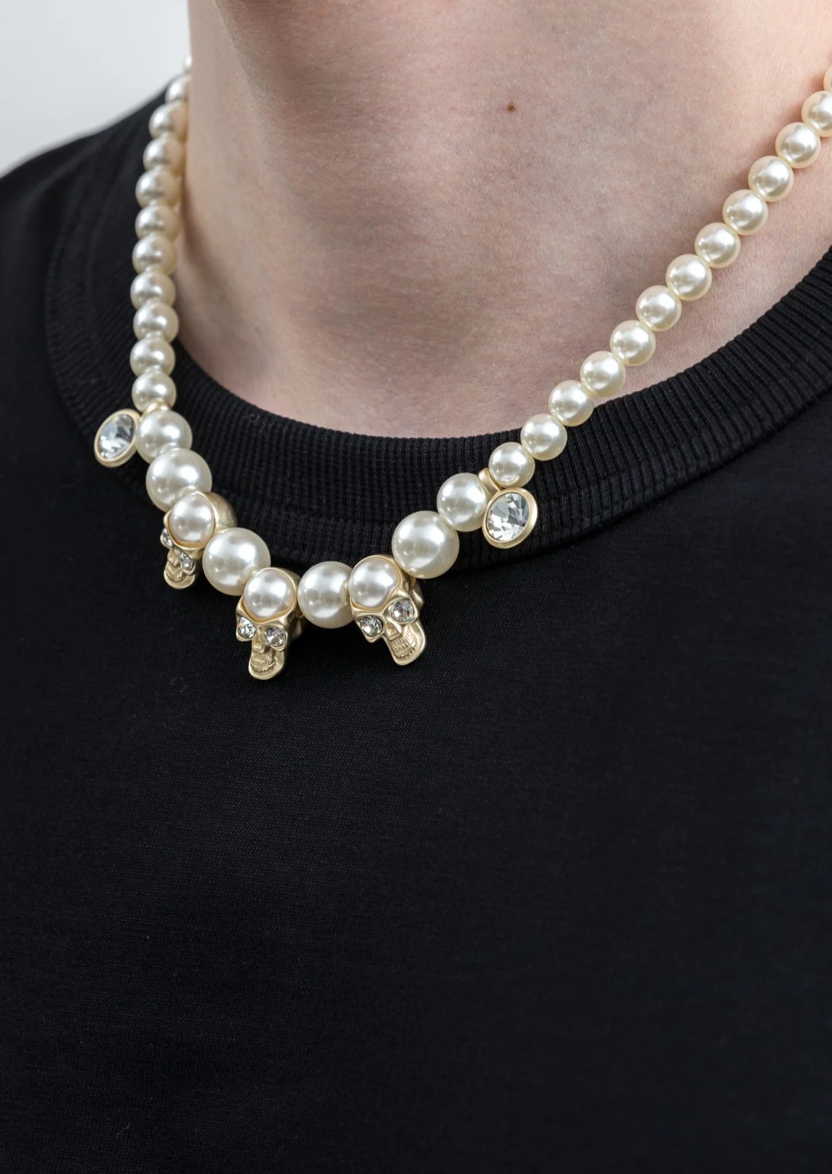 Pearl And Skull Necklace - Image 5