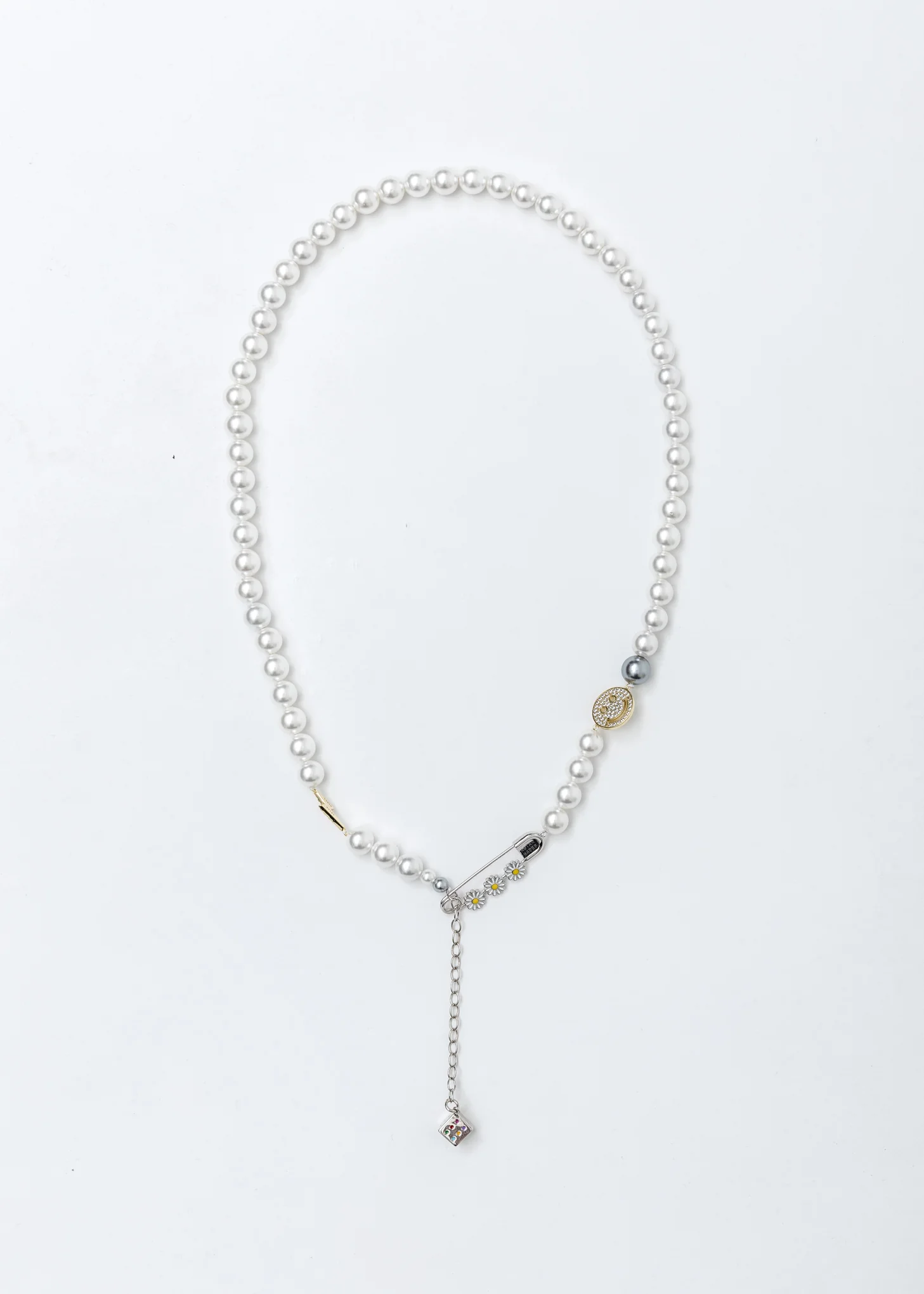 Pearl Daisy Pin Necklace