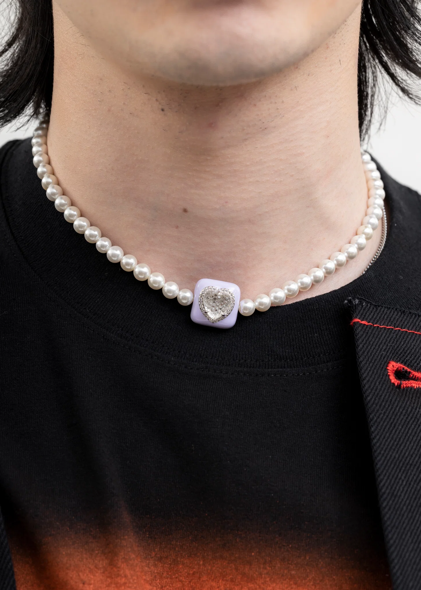 Purple And White Heart Pearl Necklace - Image 3