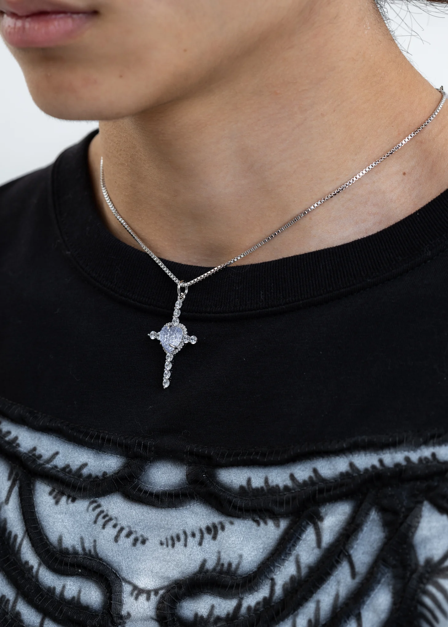 Purple Heart Rhinestone Cross Necklace - Image 4