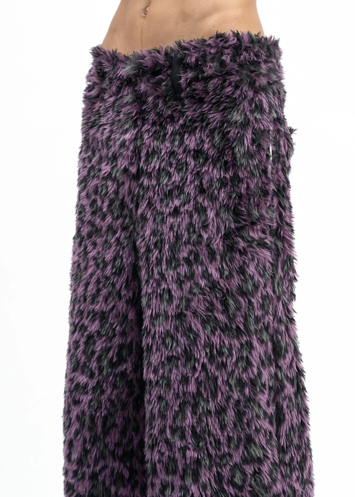 PURPLE LEOPARD FAUX-FUR DEVIL PANTS - Image 5