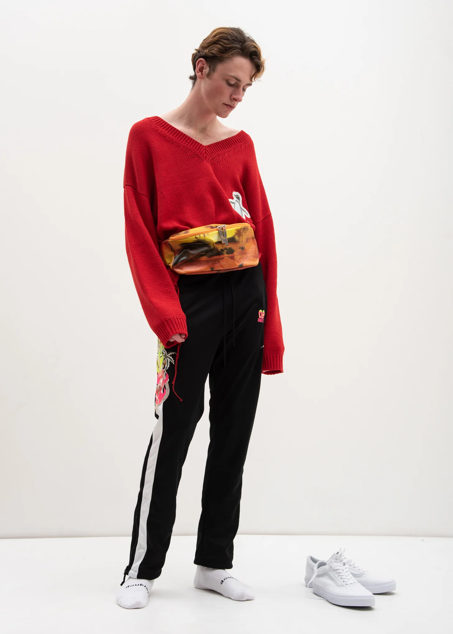 Red 3D Patch Cut Off Sweater - Image 2