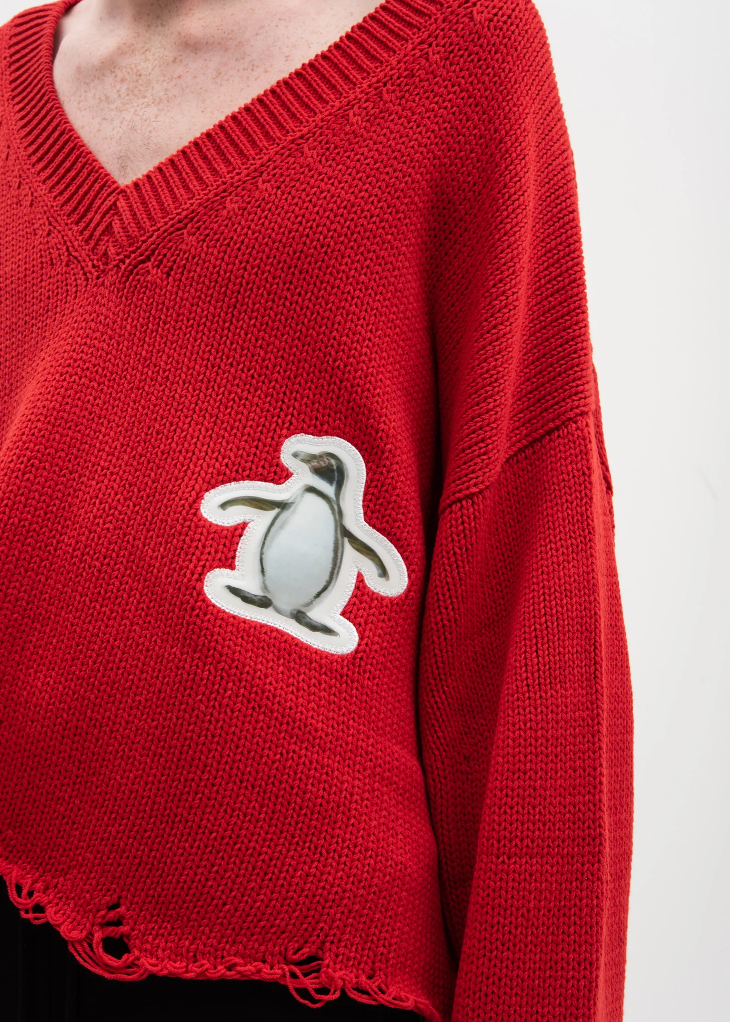 Red 3D Patch Cut Off Sweater - Image 4
