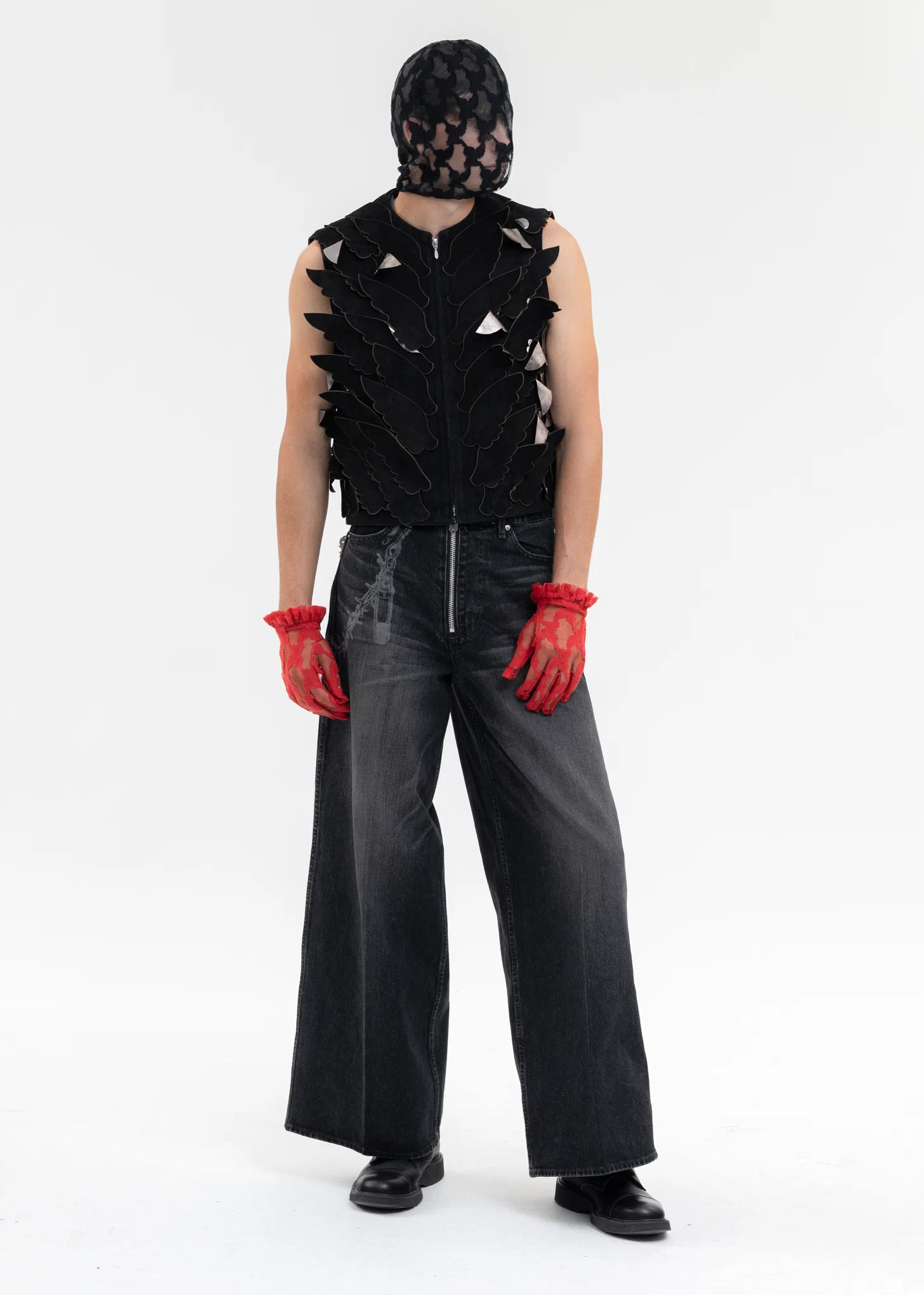 RED ANGEL LACE GLOVES - Image 6